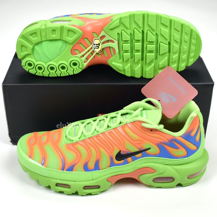 Air max plus discount x supreme mean green