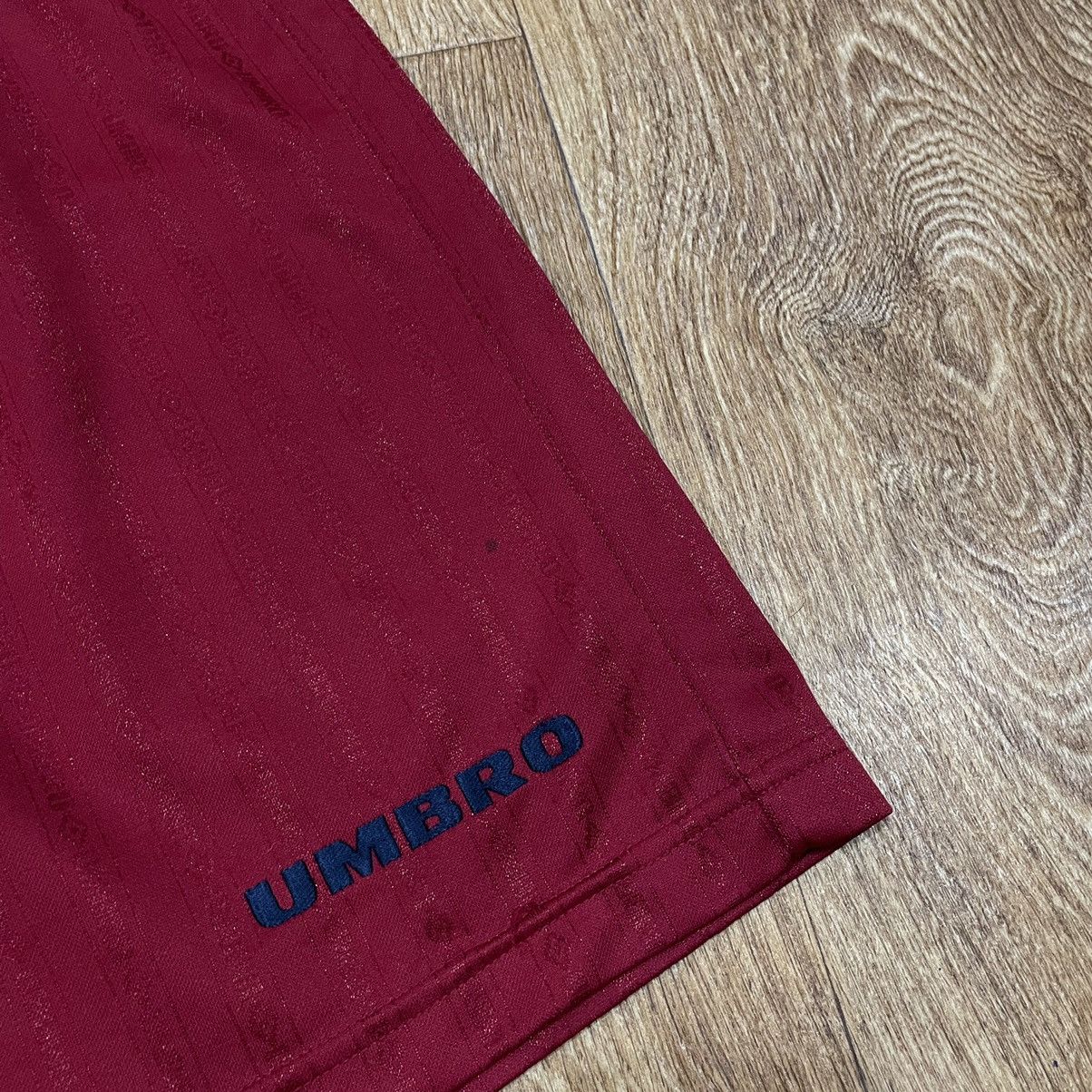 Umbro Vintage Y2K Umbro monogram mini logo shorts streetwear Size US 34 / EU 50 - 4 Thumbnail