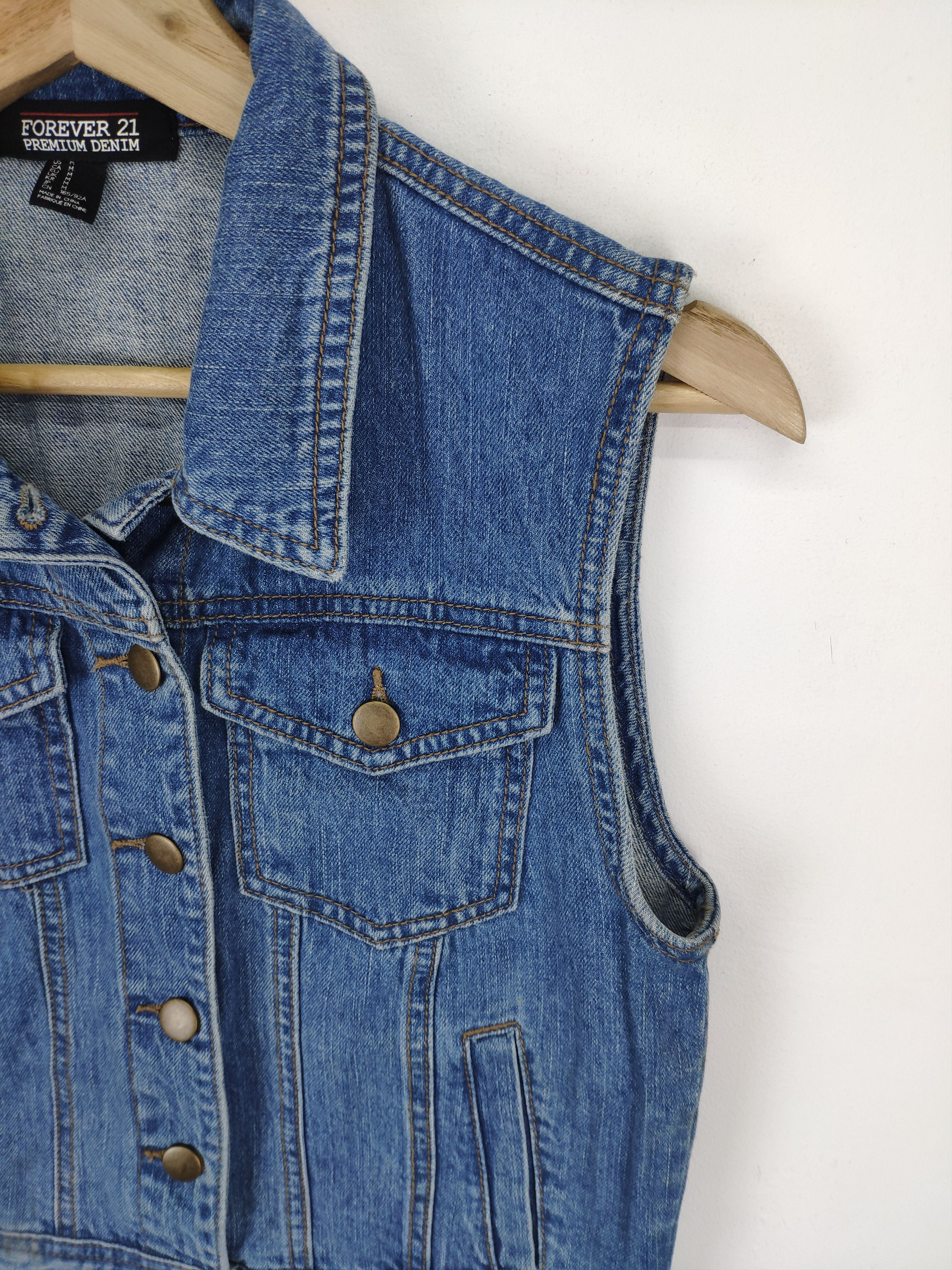 Forever 21 Forever 21 Denim Vest Button Up Size S / US 4 / IT 40 - 4 Thumbnail