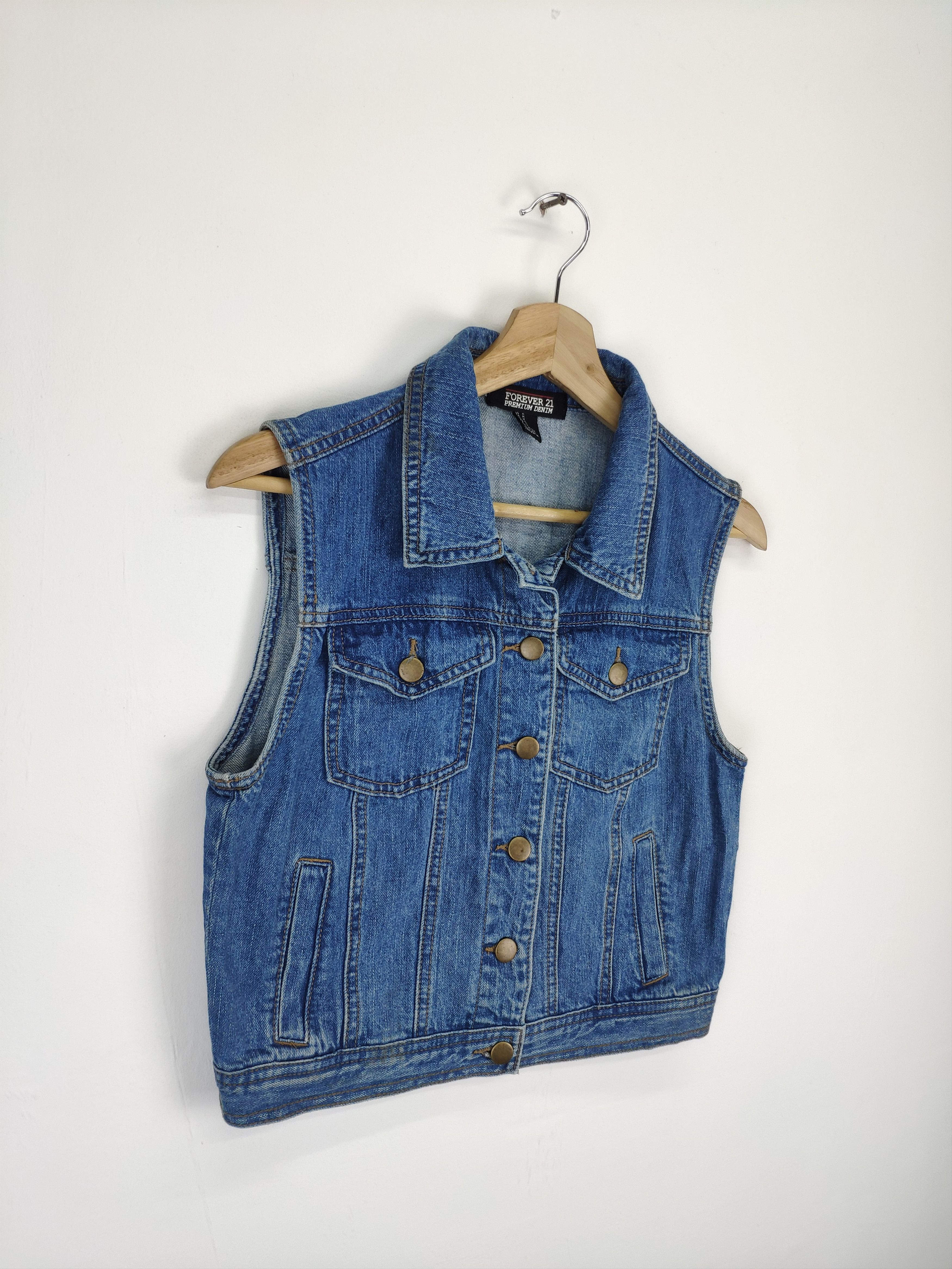 Forever 21 Forever 21 Denim Vest Button Up Size S / US 4 / IT 40 - 3 Thumbnail