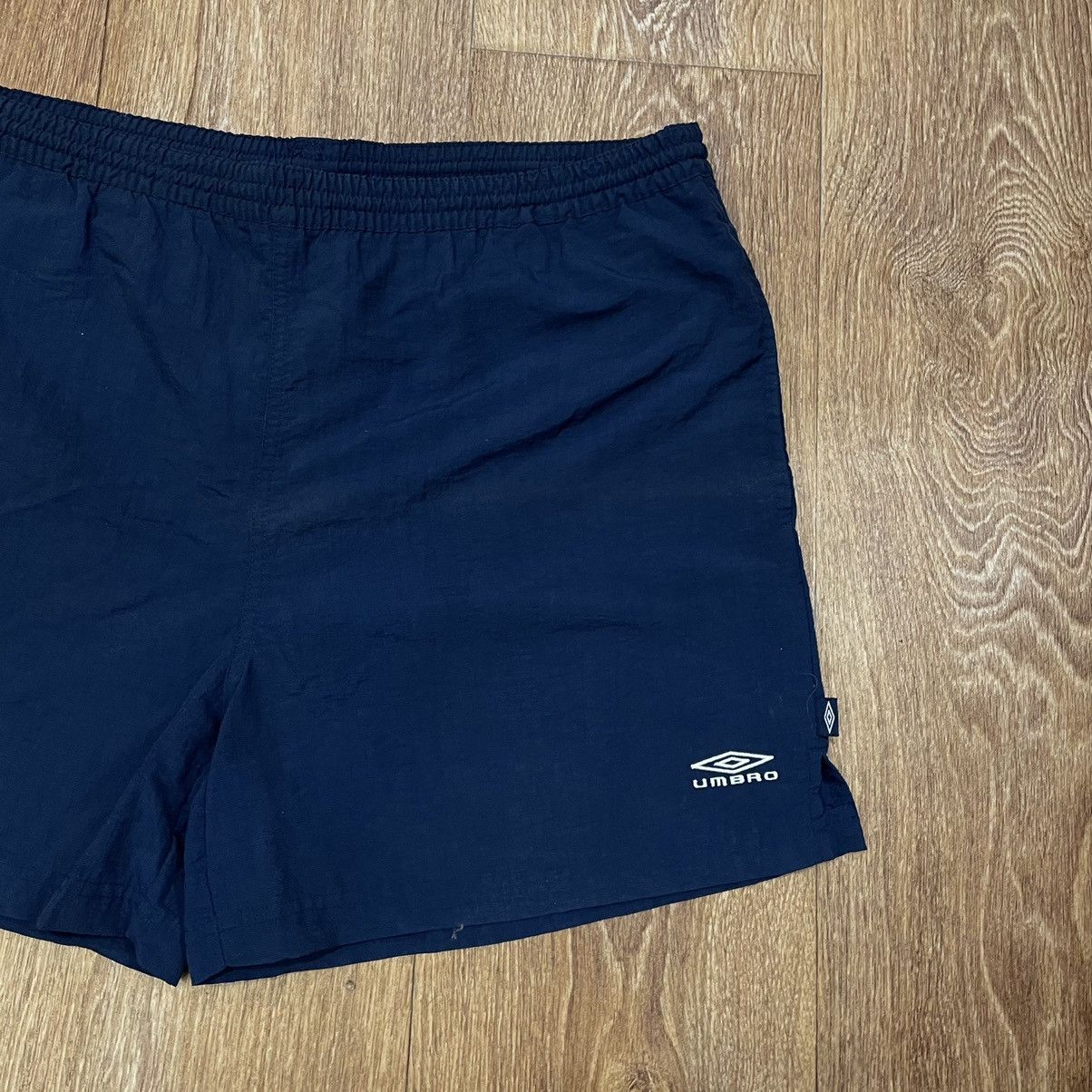 Vintage Vintage Y2K Umbro Mini Logo Shorts Streetwear Navy Baggy 36 Size US 36 / EU 52 - 3 Thumbnail