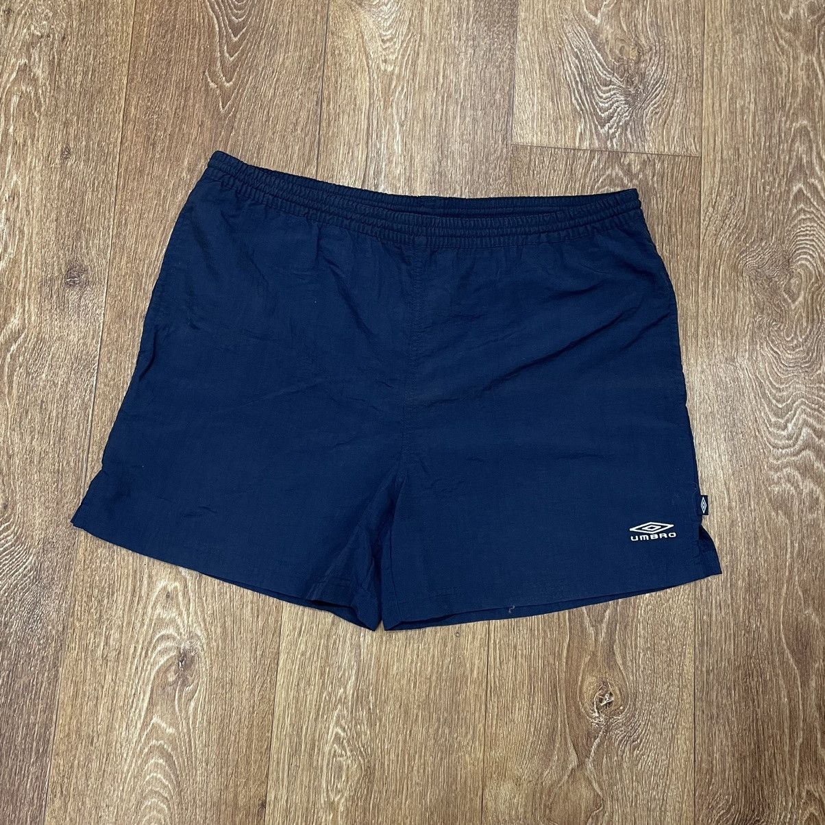 Vintage Vintage Y2K Umbro Mini Logo Shorts Streetwear Navy Baggy 36 Size US 36 / EU 52 - 1 Thumbnail