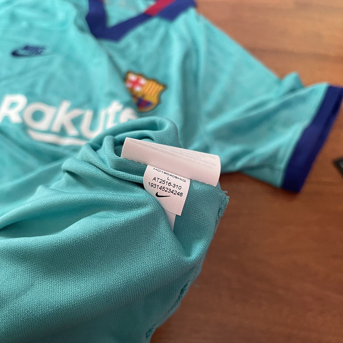 Nike NWT BARCELONA NIKE 2019/2020 FOOTBALL WOMENS THIRD JERSEY Size L / US 10 / IT 46 - 15 Thumbnail