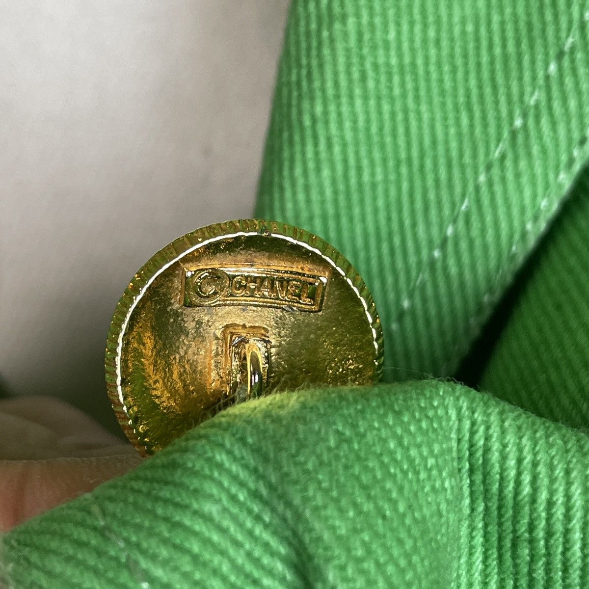 Chanel 🔥LAST PRICE🔥 Chanel Vert Green CC Buttons Coat Size M / US 6-8 / IT 42-44 - 13 Thumbnail
