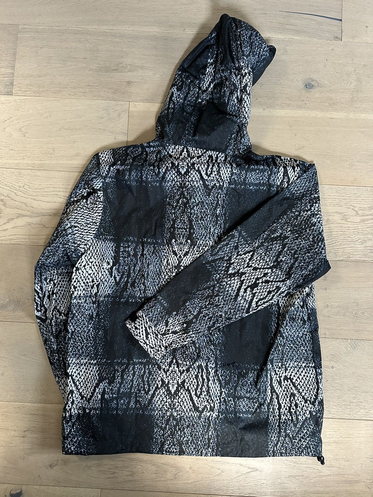 Babylon rain jacket (large) - BNWT