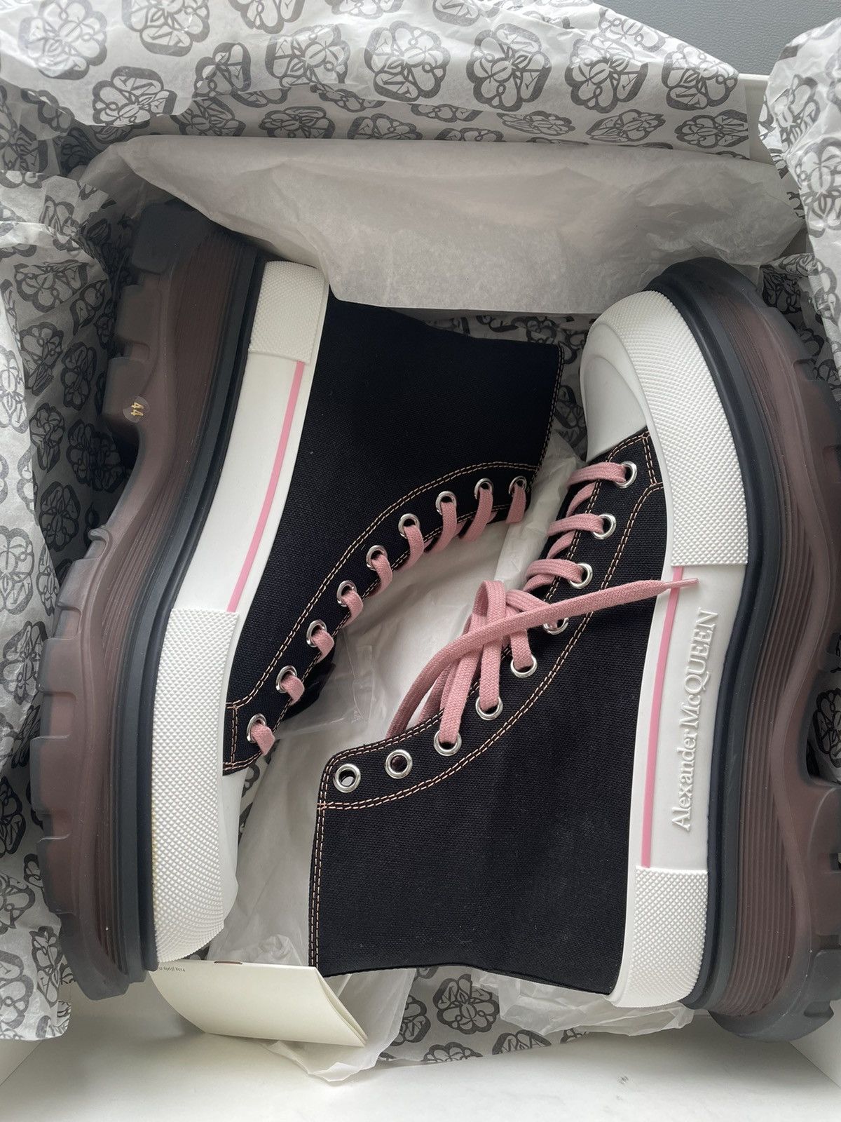Alexander McQueen × MCQ Super Rare Limited Edition Runway Brand New Rare Tread Boots Size US 11 / EU 44 - 2 Thumbnail
