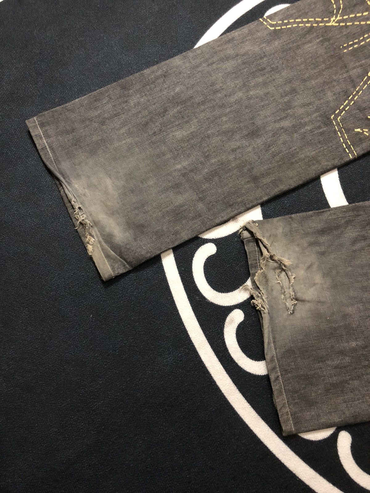 Japanese Brand × Vintage VINTAGE YEN JEANS OVER PRINT BIG LOGO DISTRESED DENIM Size US 32 / EU 48 - 10 Thumbnail