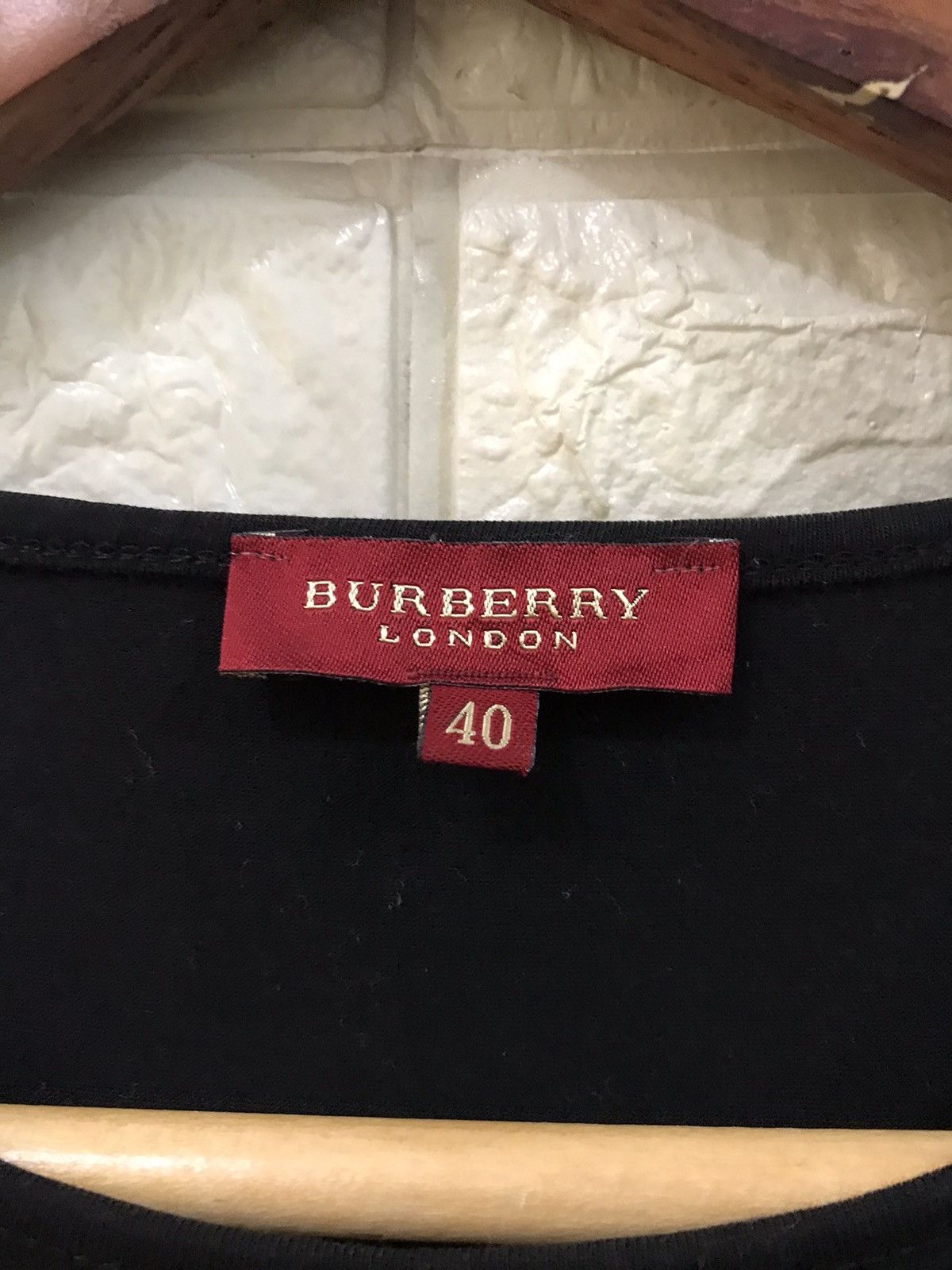 Burberry Burberry London Swaroski Logo Size S / US 4 / IT 40 - 7 Thumbnail