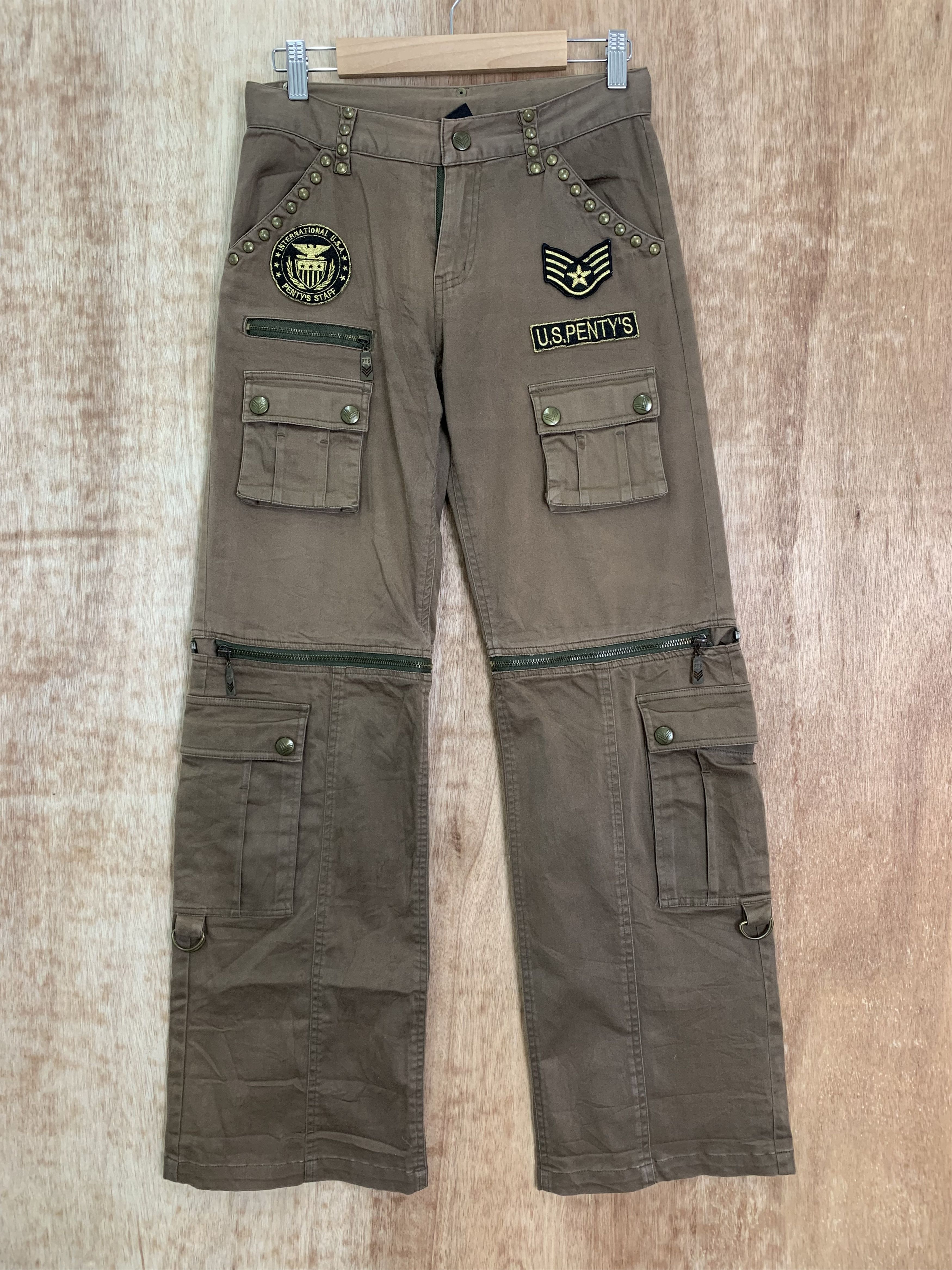 image of Cargo Pants Penty's Multipocket Seditionaries Style Brown in Dark Brown, Women's (Size 27)