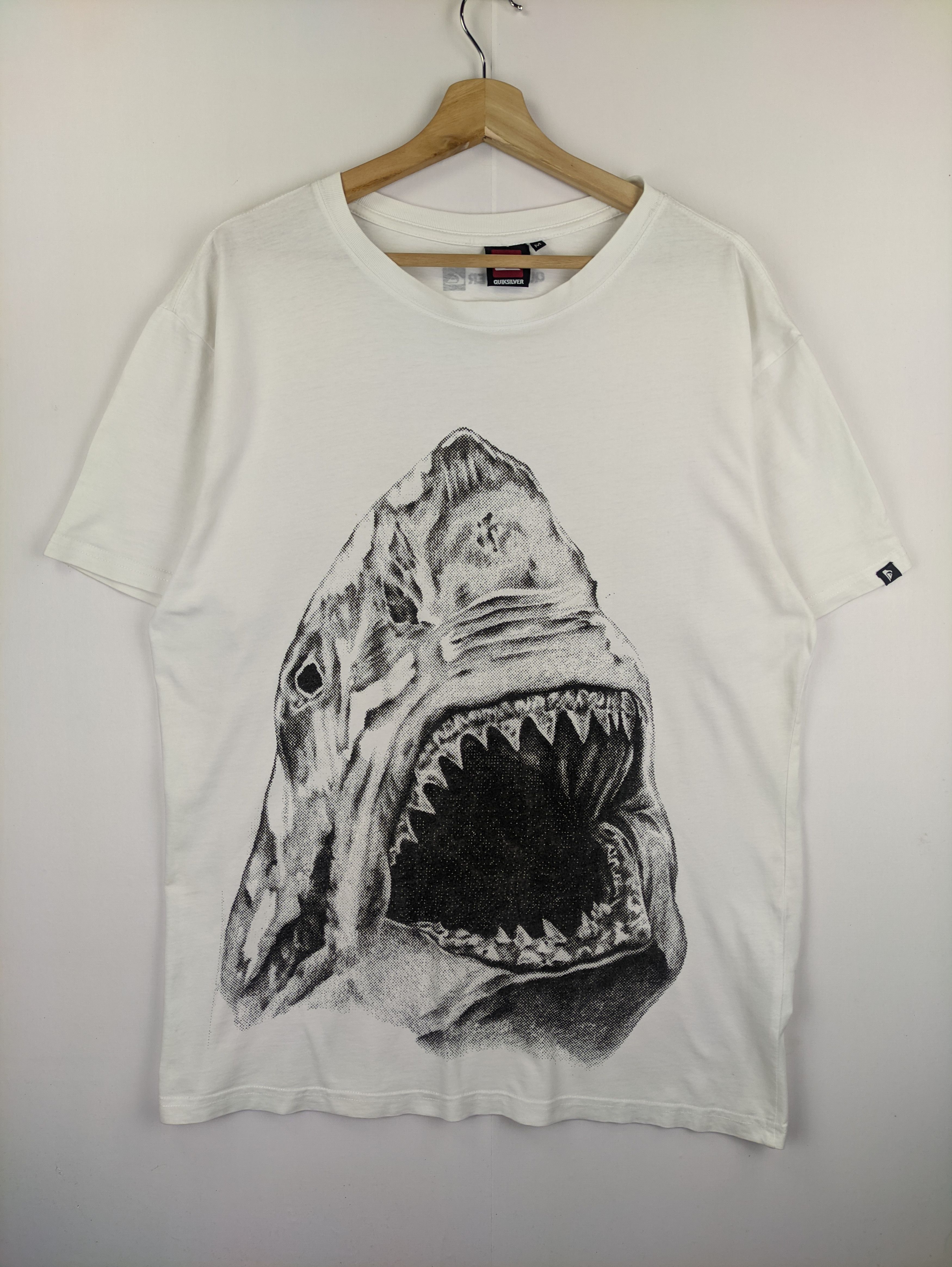 Quiksilver Steals🔥T Shirt Quicksilver Shark Design Tee Size US M / EU 48-50 / 2 - 1 Thumbnail
