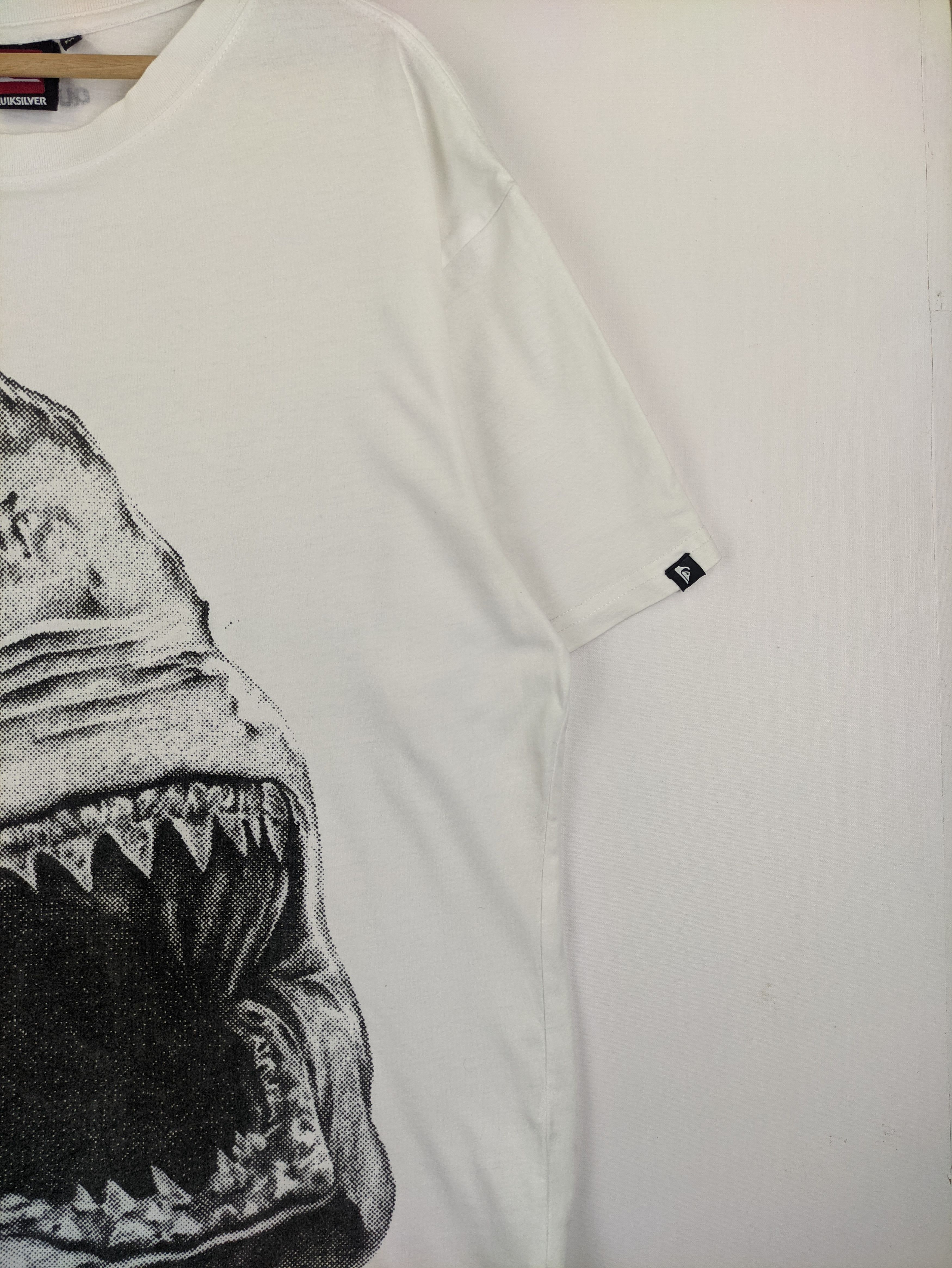 Quiksilver Steals🔥T Shirt Quicksilver Shark Design Tee Size US M / EU 48-50 / 2 - 6 Thumbnail