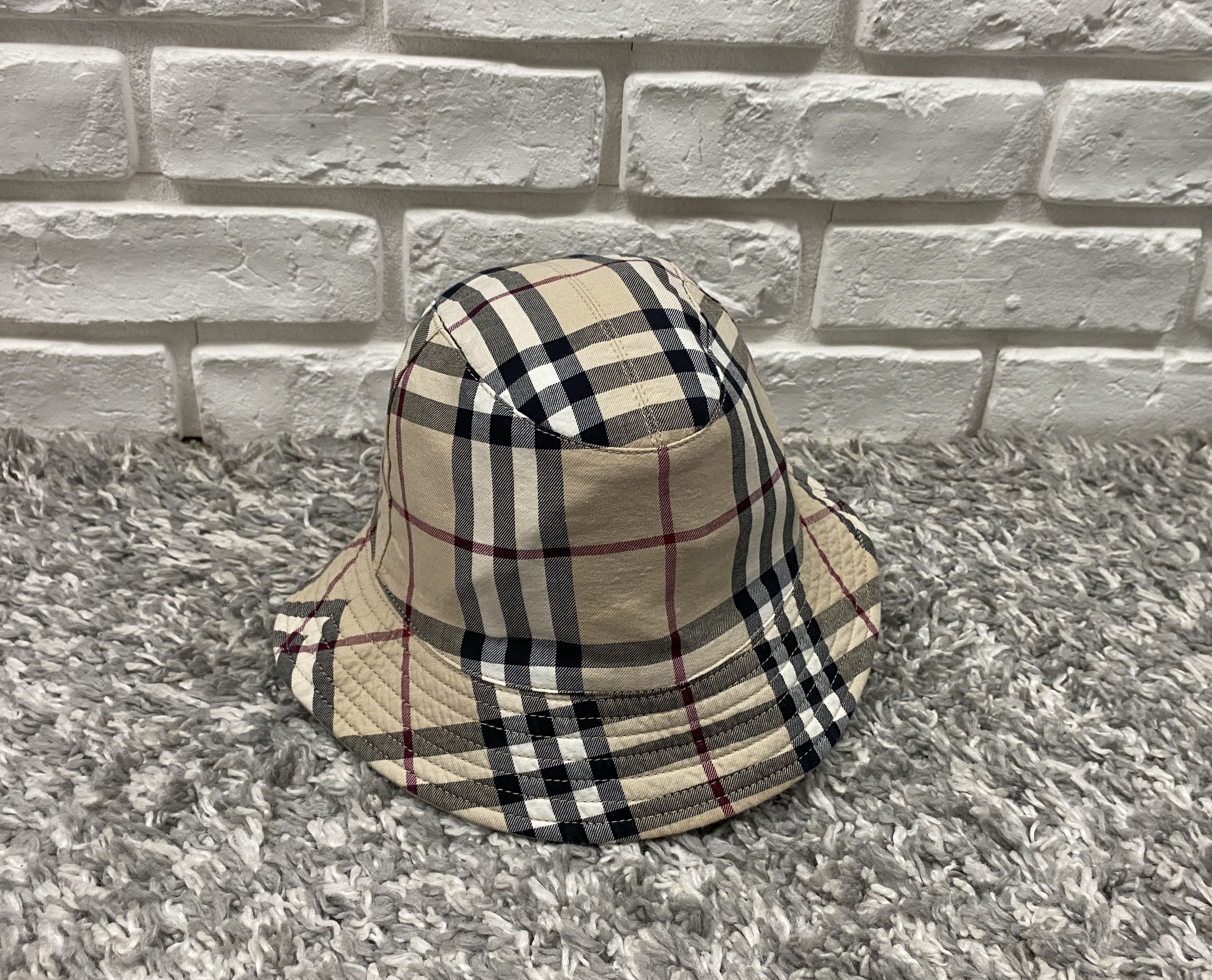 Burberry Burberry Nova Check Reversible Bucket Hat Monogram Beige Size ONE SIZE - 1 Thumbnail