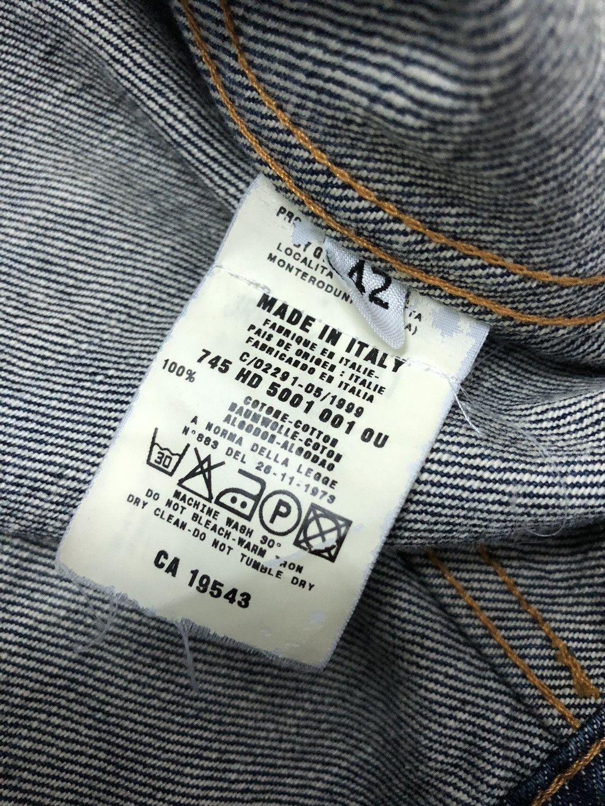 Helmut Lang 1999 Helmut Lang Classic denim trucker jacket Size US M / EU 48-50 / 2 - 13 Thumbnail