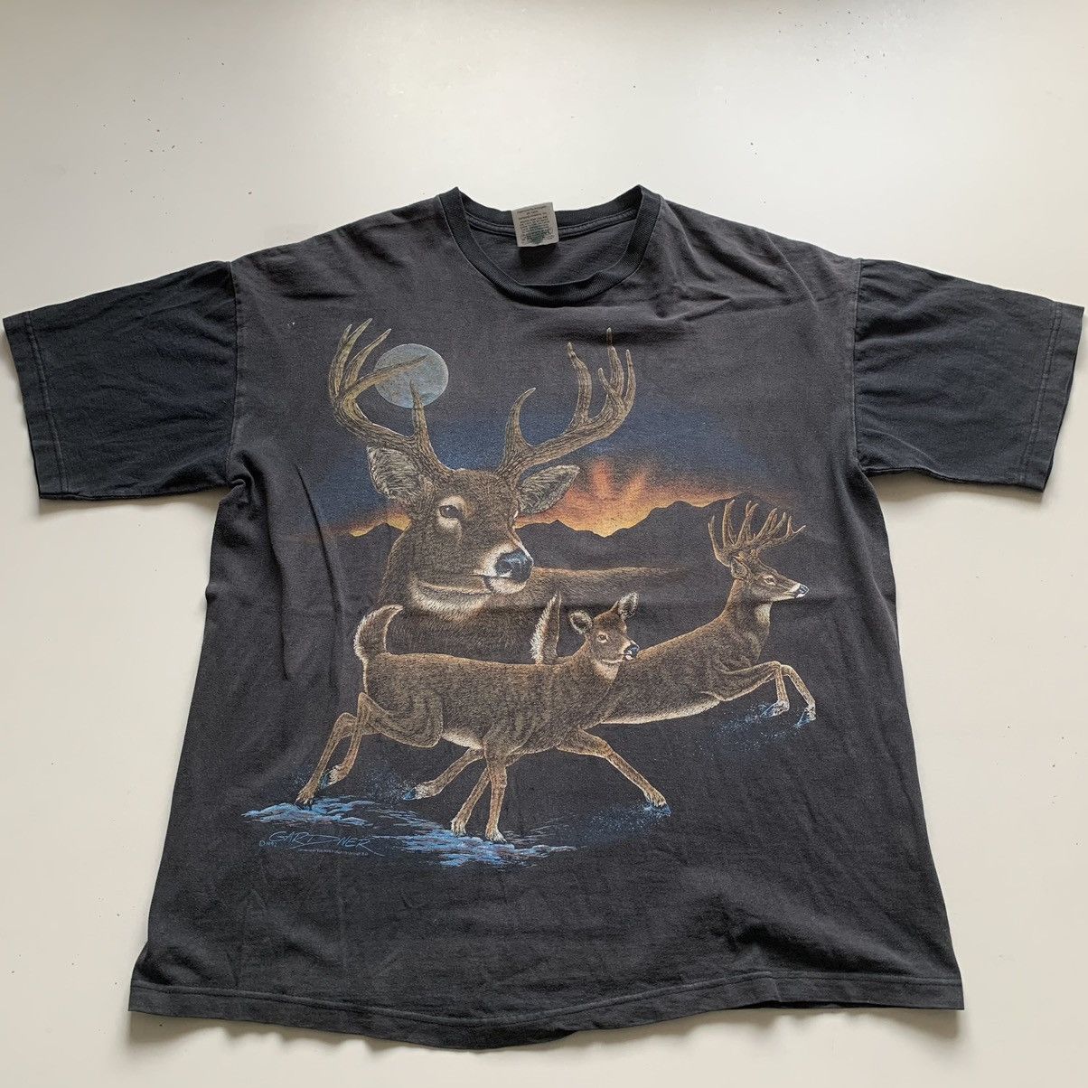 Vintage 1990s Deer Wildlife Art Graphic Faded T Shirt XLarge