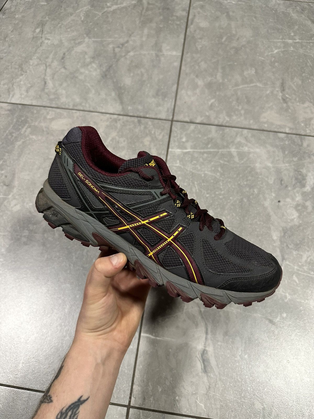 Gucci men’s slip ons (bee and star)