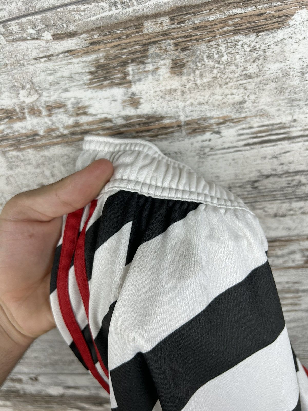 Adidas Mens Vintage Adidas FC Manchester United shorts Casemiro 18 Size US 30 / EU 46 - 12 Thumbnail