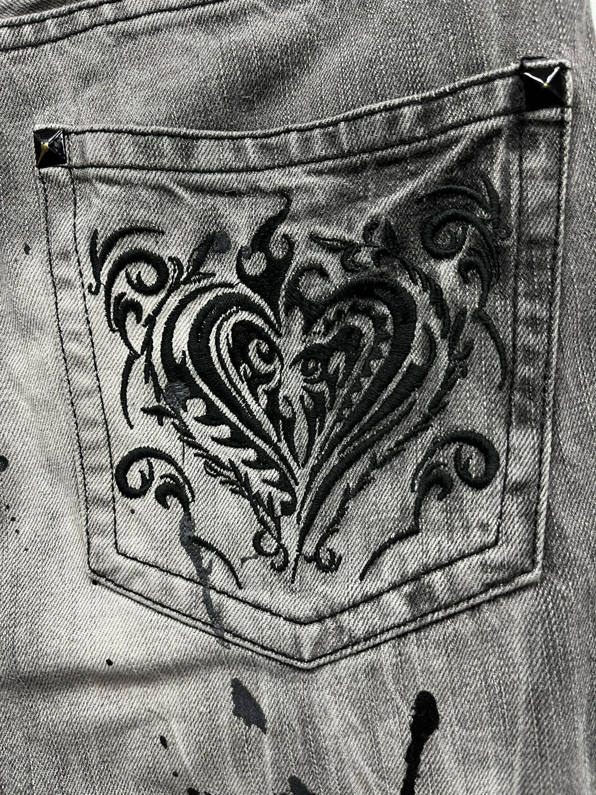 Japanese Brand Acid Wash Splash Punk Skull Heart Tribal Embroidered FLARE💥 Size US 30 / EU 46 - 5 Thumbnail
