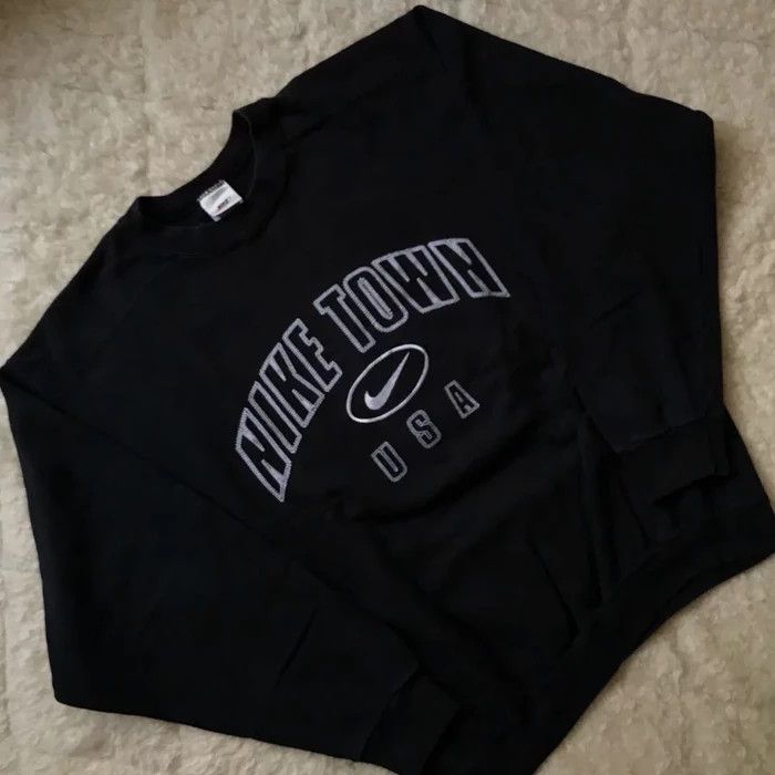 Nike 90s NIKE TOWN USA SWEATSHIRT Size US S / EU 44-46 / 1 - 1 Thumbnail