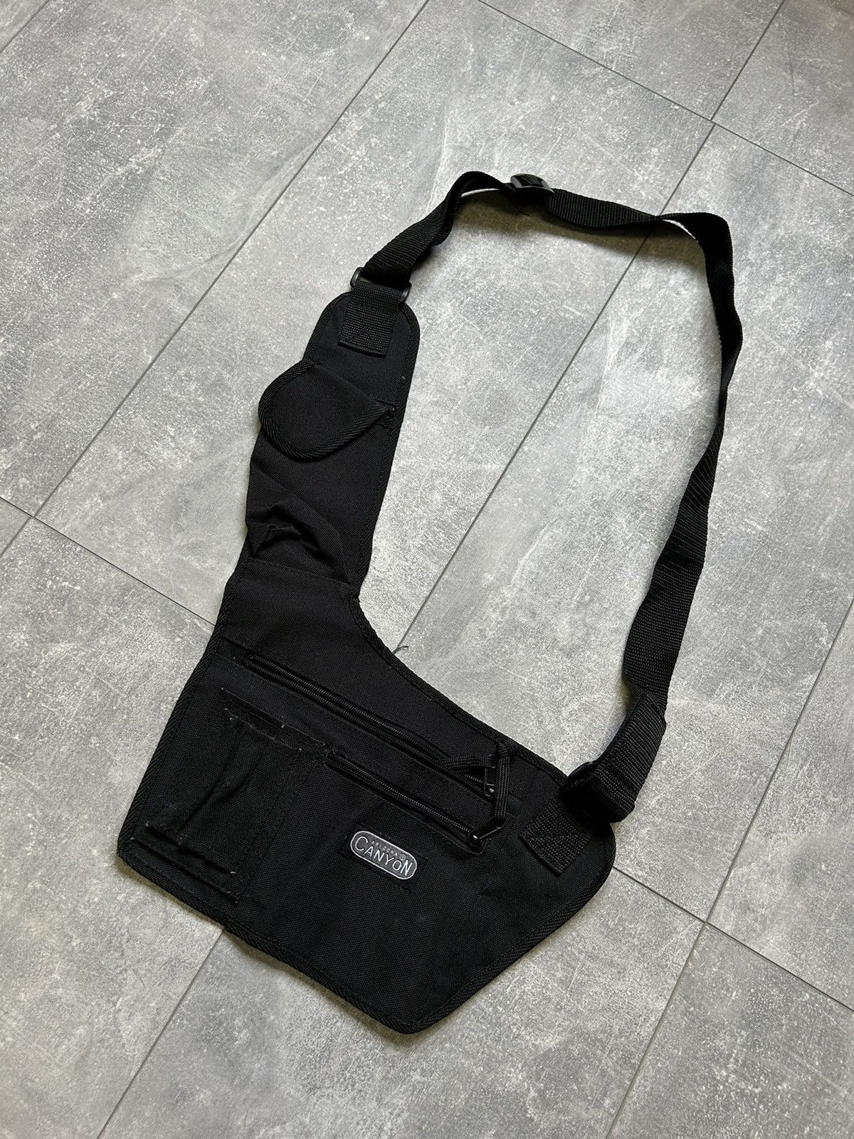 Japanese Brand × Vintage Vintage black Sling bag y2k streetwear Japanese brand rare Size ONE SIZE - 2 Thumbnail