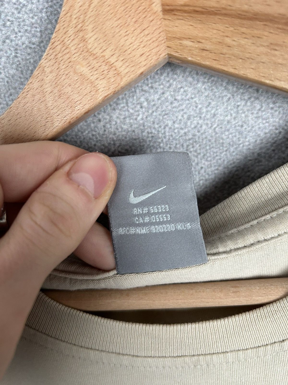 Nike Vintage Nike Center Swoosh Cortez Tee Beige Y2K 00s Size US XL / EU 56 / 4 - 6 Thumbnail