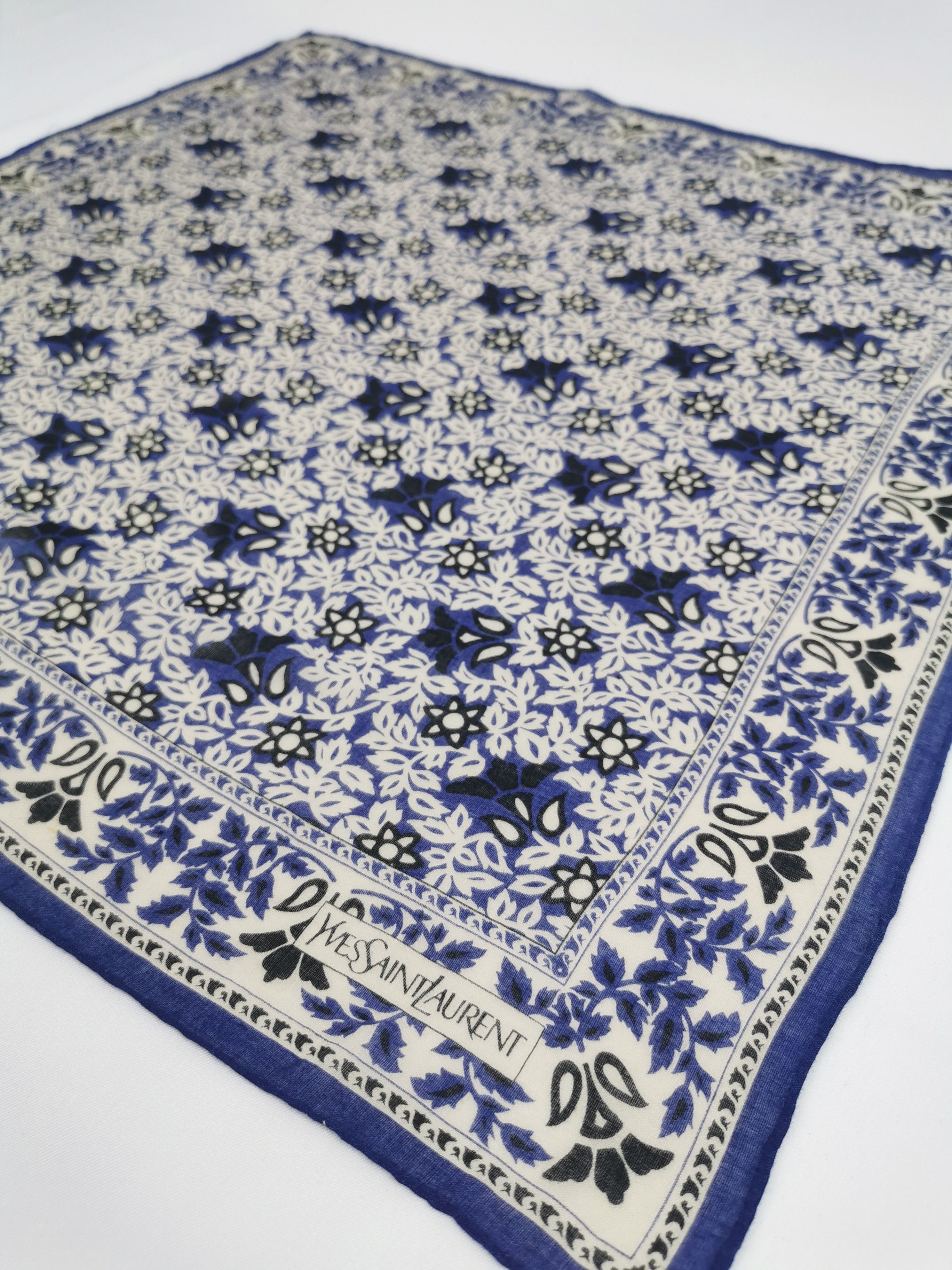 Vintage × Yves Saint Laurent Yves saint laurent handkerchief bandana neckerchief Size ONE SIZE - 3 Thumbnail