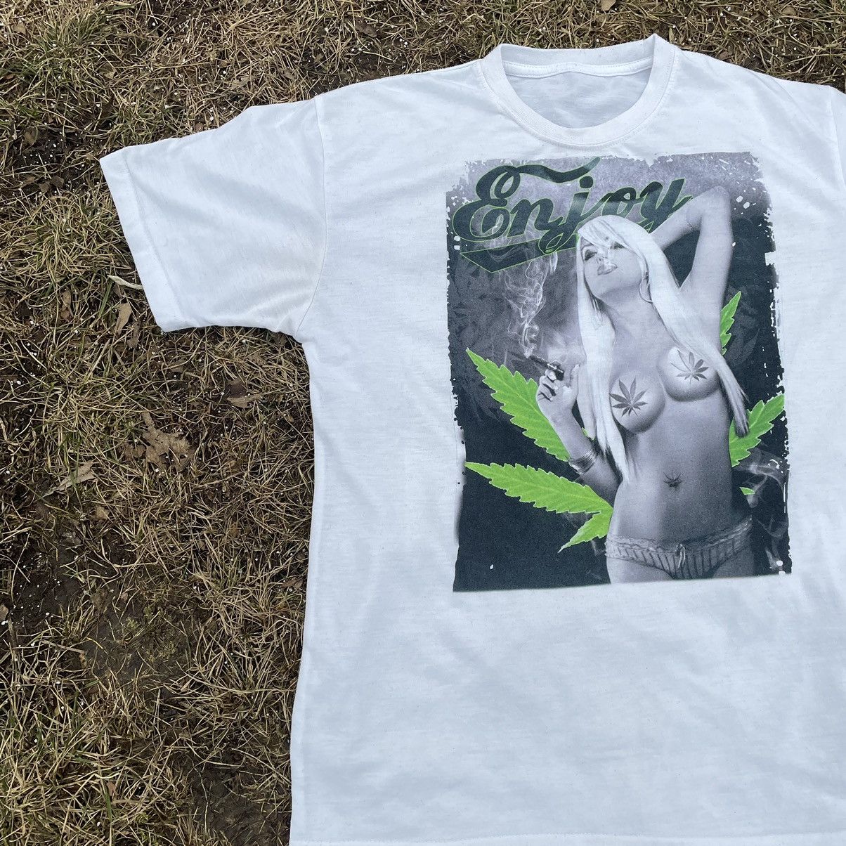 Vintage Vintage Y2K Graphic Tee Sun Faded Streetwear Swag Large Slim Size US L / EU 52-54 / 3 - 4 Thumbnail
