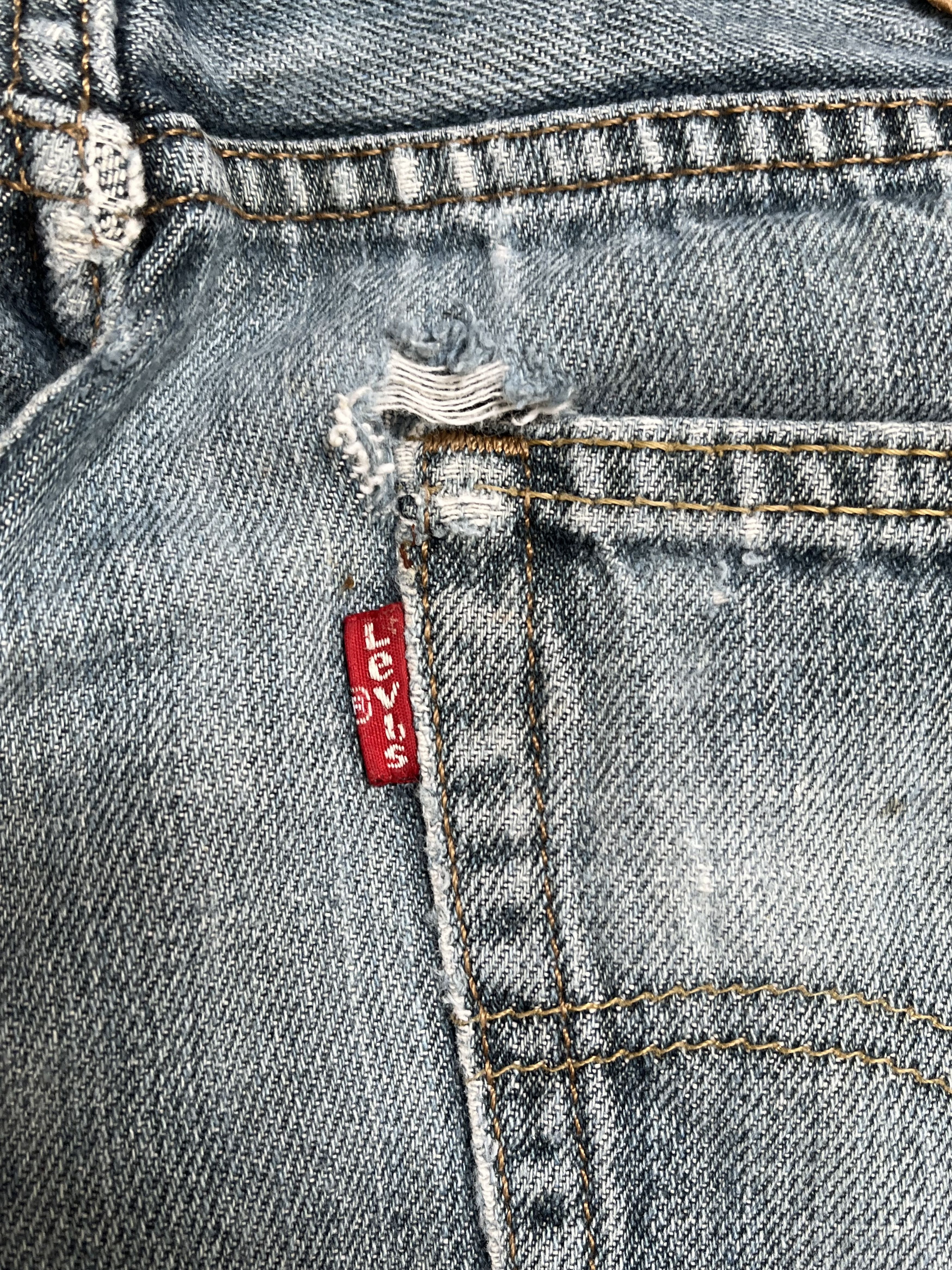 Levi's Vintage Levis 559 Distressed Jeans -L73 Size US 31 - 13 Thumbnail