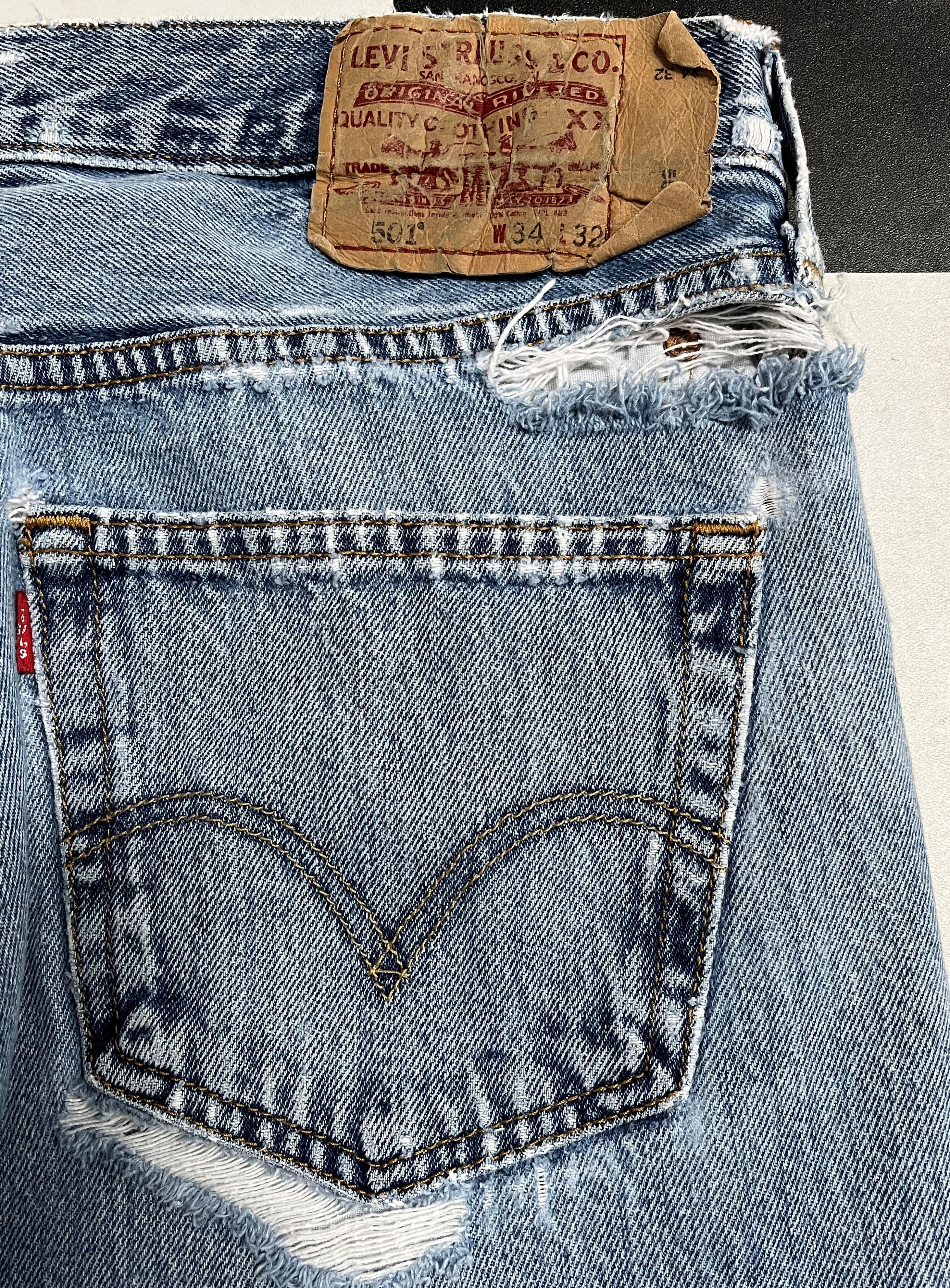 Levi's Vintage Levis 501 Jeans Distressed Denim L107 Size US 34 / EU 50 - 13 Thumbnail