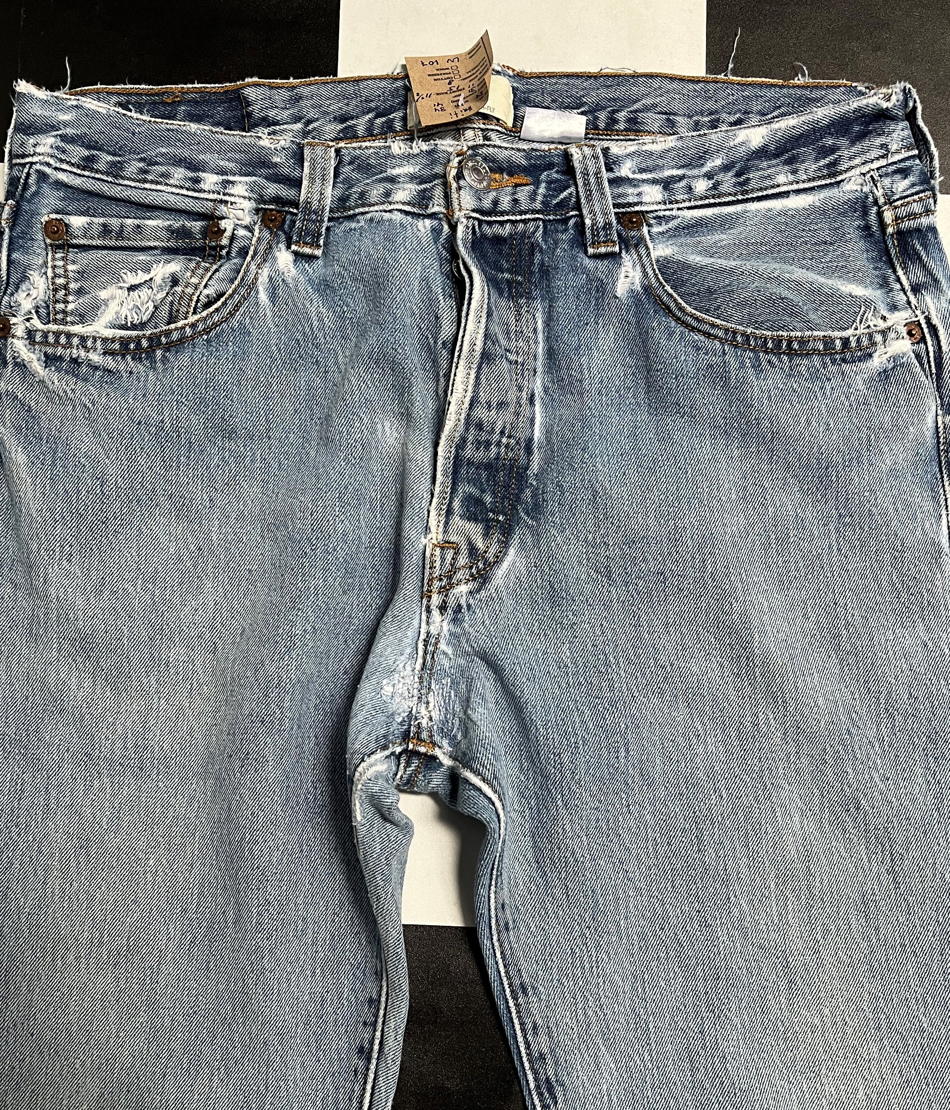 Levi's Vintage Levis 501 Jeans Distressed Denim L107 Size US 34 / EU 50 - 3 Thumbnail