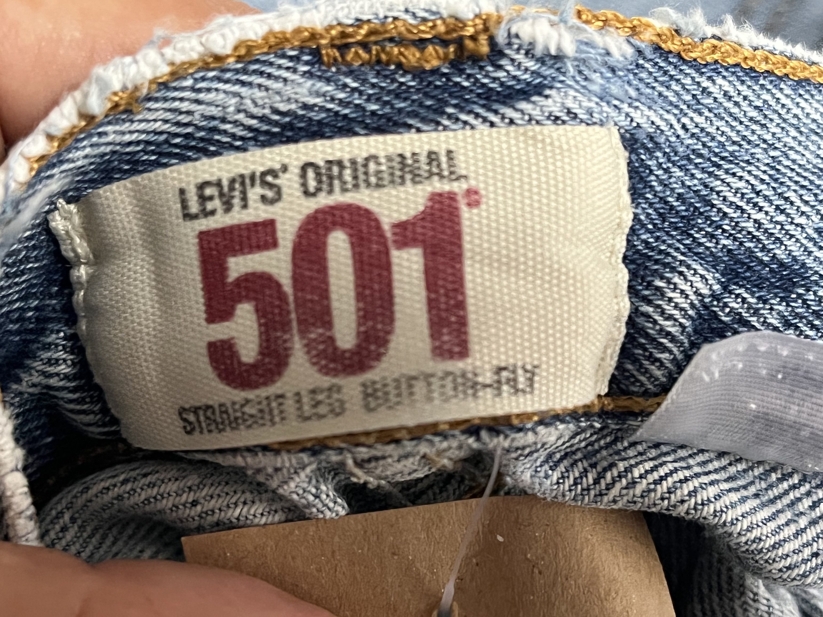 Levi's Vintage Levis 501 Jeans Distressed Denim L107 Size US 34 / EU 50 - 14 Thumbnail