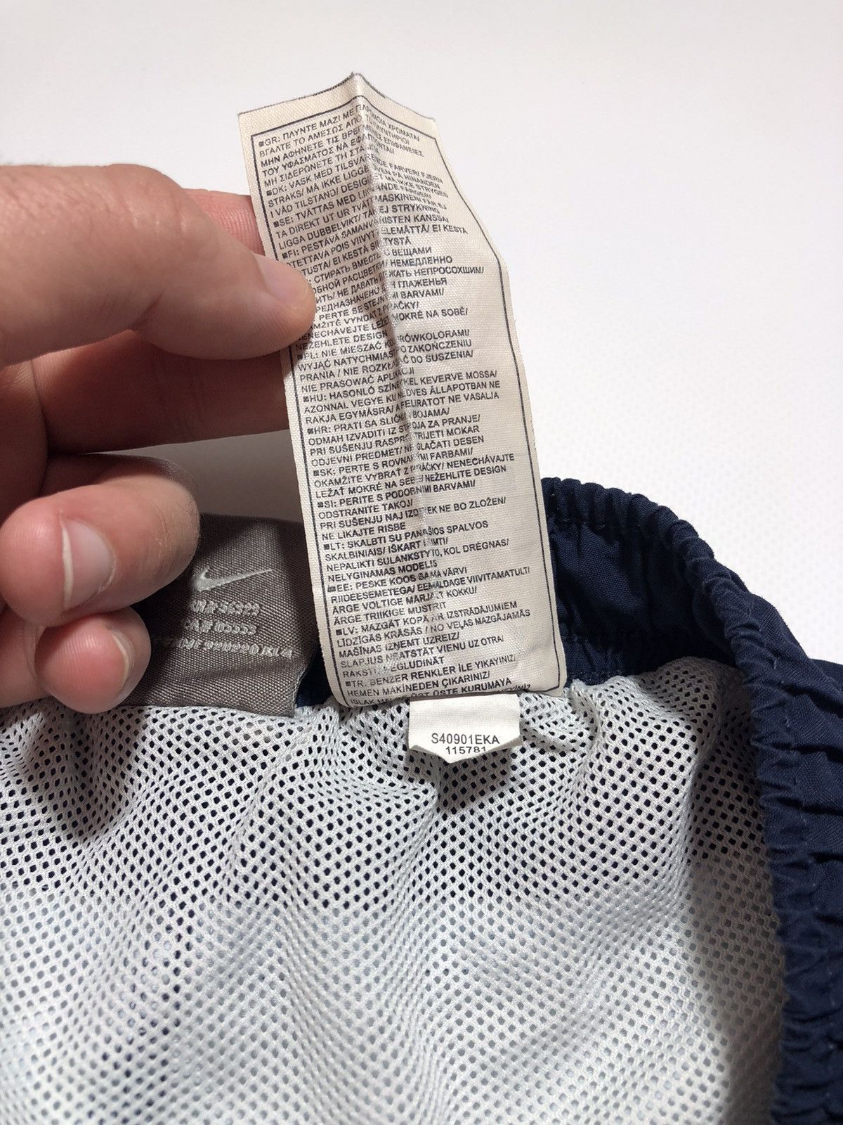 Nike Nike Vintage Nylon Shorts Size US 36 / EU 52 - 12 Thumbnail