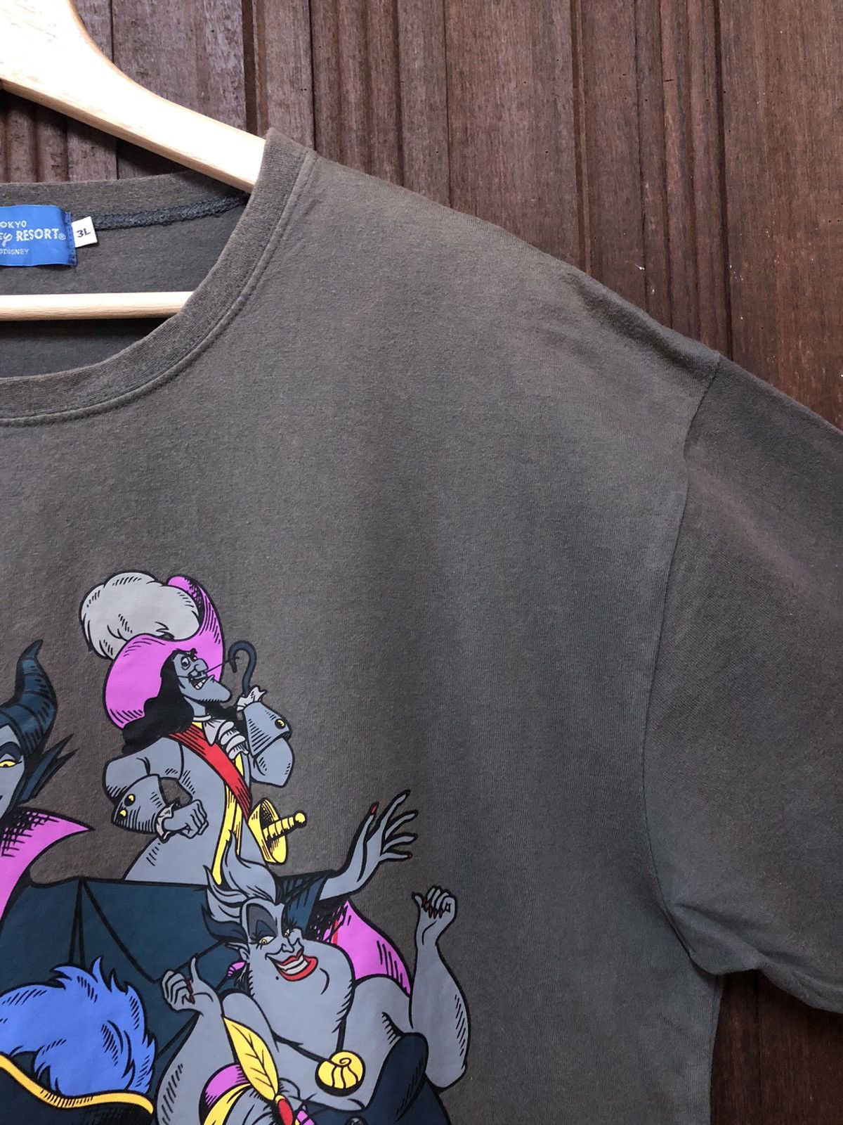 Disney × Mickey Mouse Mickey Mouse Disney Halloween 2015 Overprint Rare Tee Shirt Size US XL / EU 56 / 4 - 8 Thumbnail