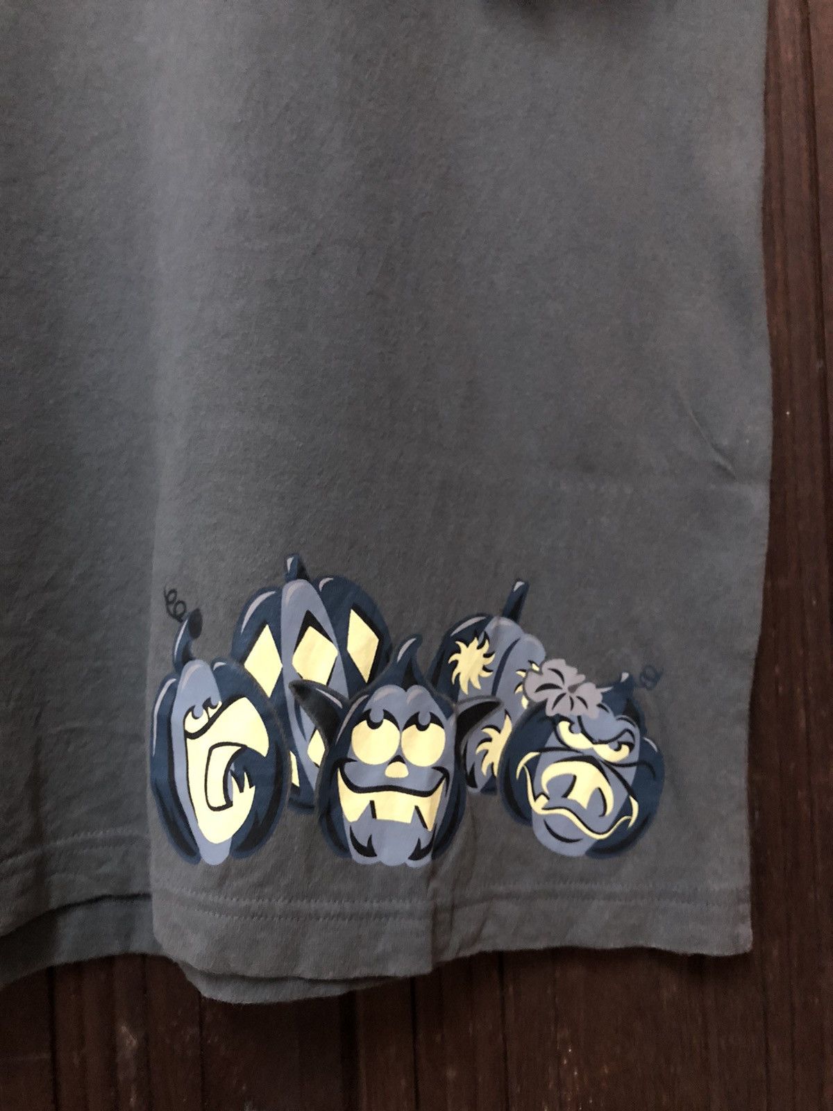 Disney × Mickey Mouse Mickey Mouse Disney Halloween 2015 Overprint Rare Tee Shirt Size US XL / EU 56 / 4 - 12 Thumbnail