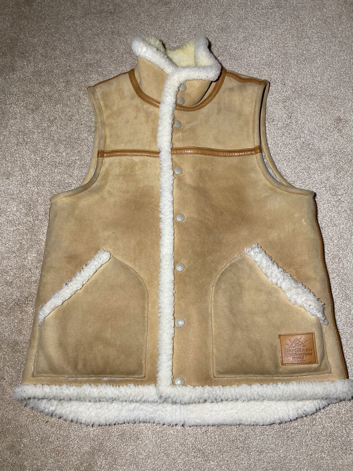 Bape 2012 Bape Sheepskin Fur Sleeveless Vest Mountain Ape Brown Size US M / EU 48-50 / 2 - 1 Thumbnail
