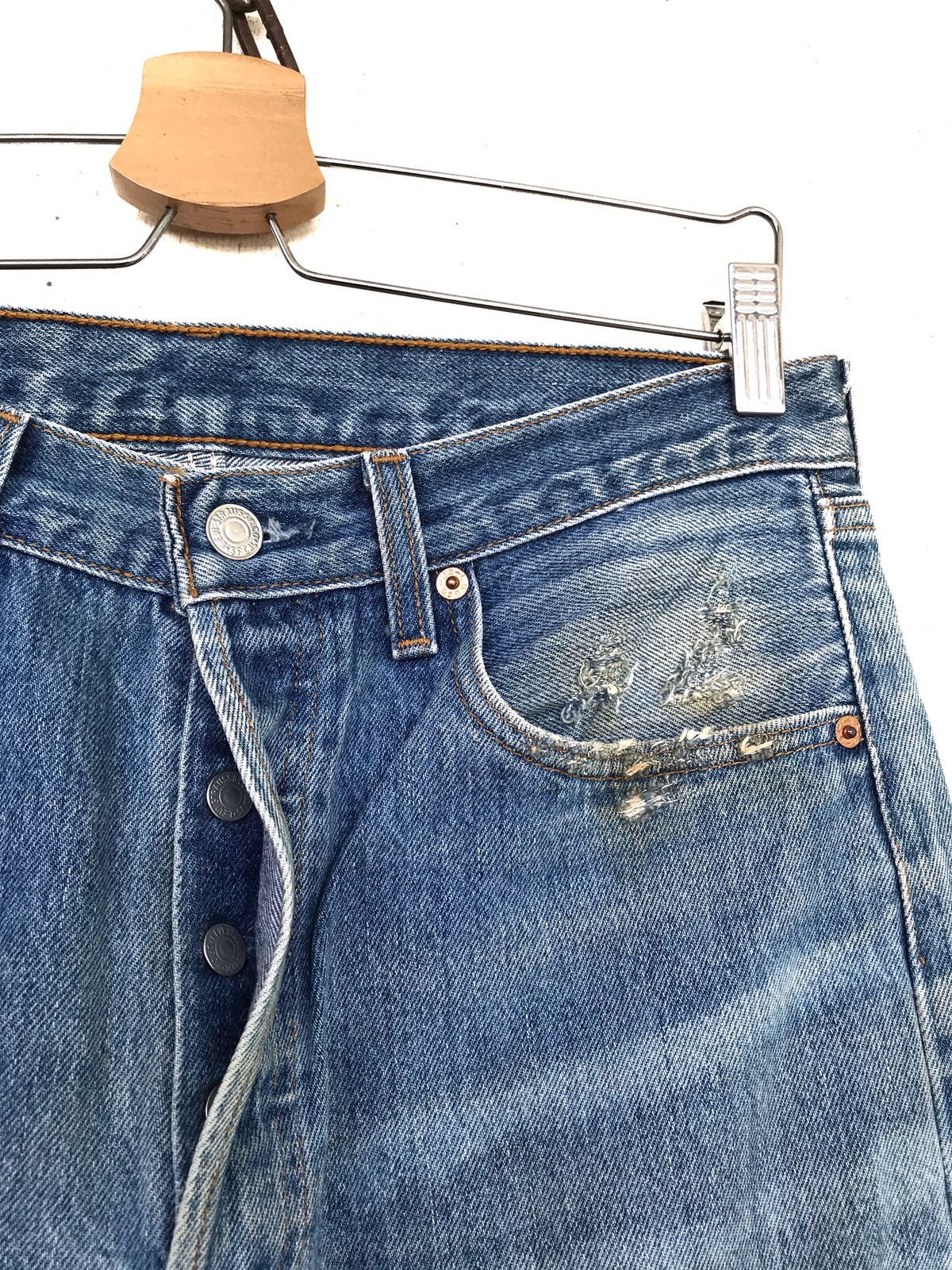 Levi's Vintage Clothing Vintage Levis 501 Kurt Cobain Distressed Size US 31 - 8 Thumbnail