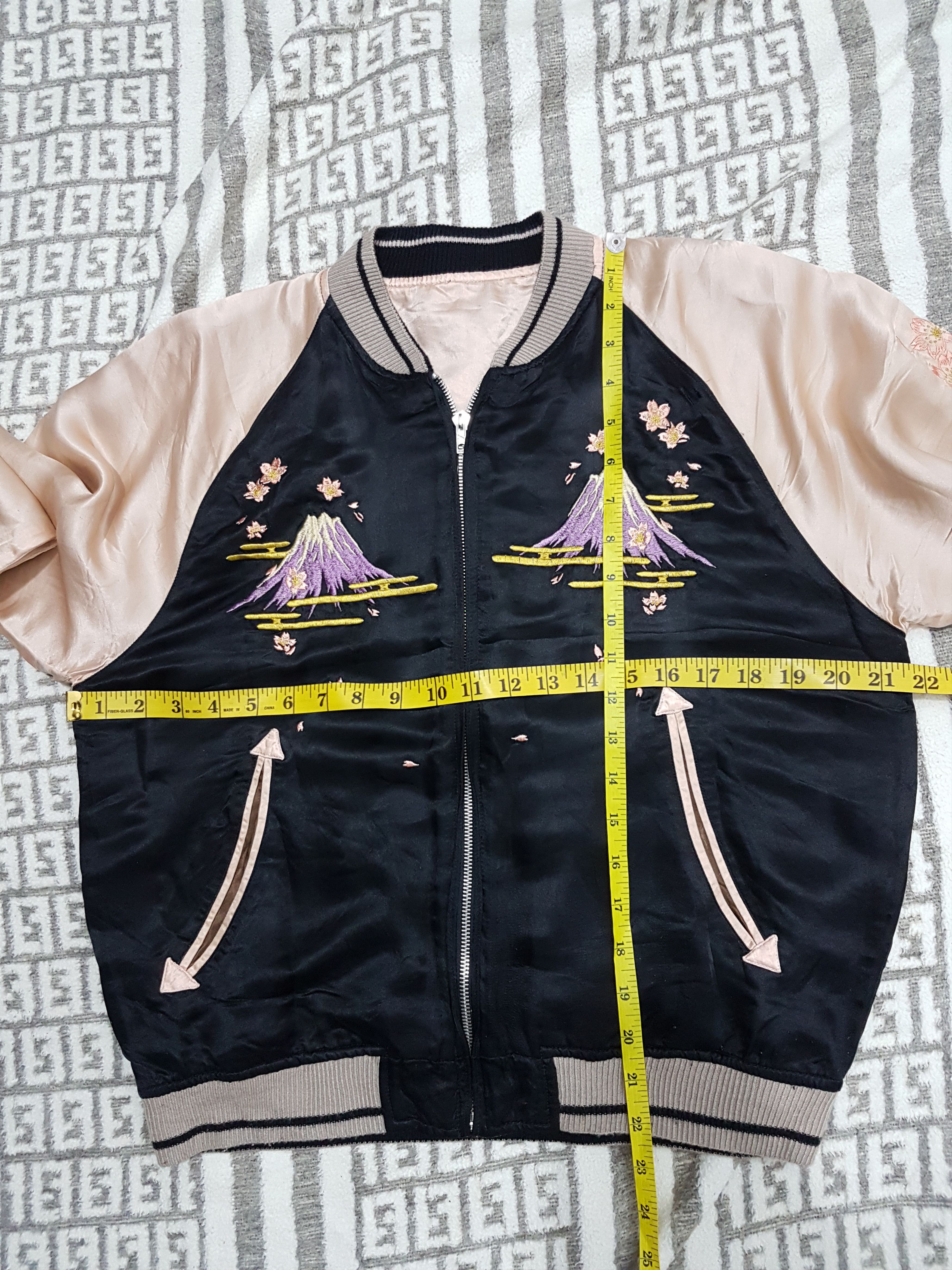 Japanese Brand Fit XS to S, Geisha Skull Silk-Rayon Sukajan Cropped Jacket Size US S / EU 44-46 / 1 - 15 Thumbnail