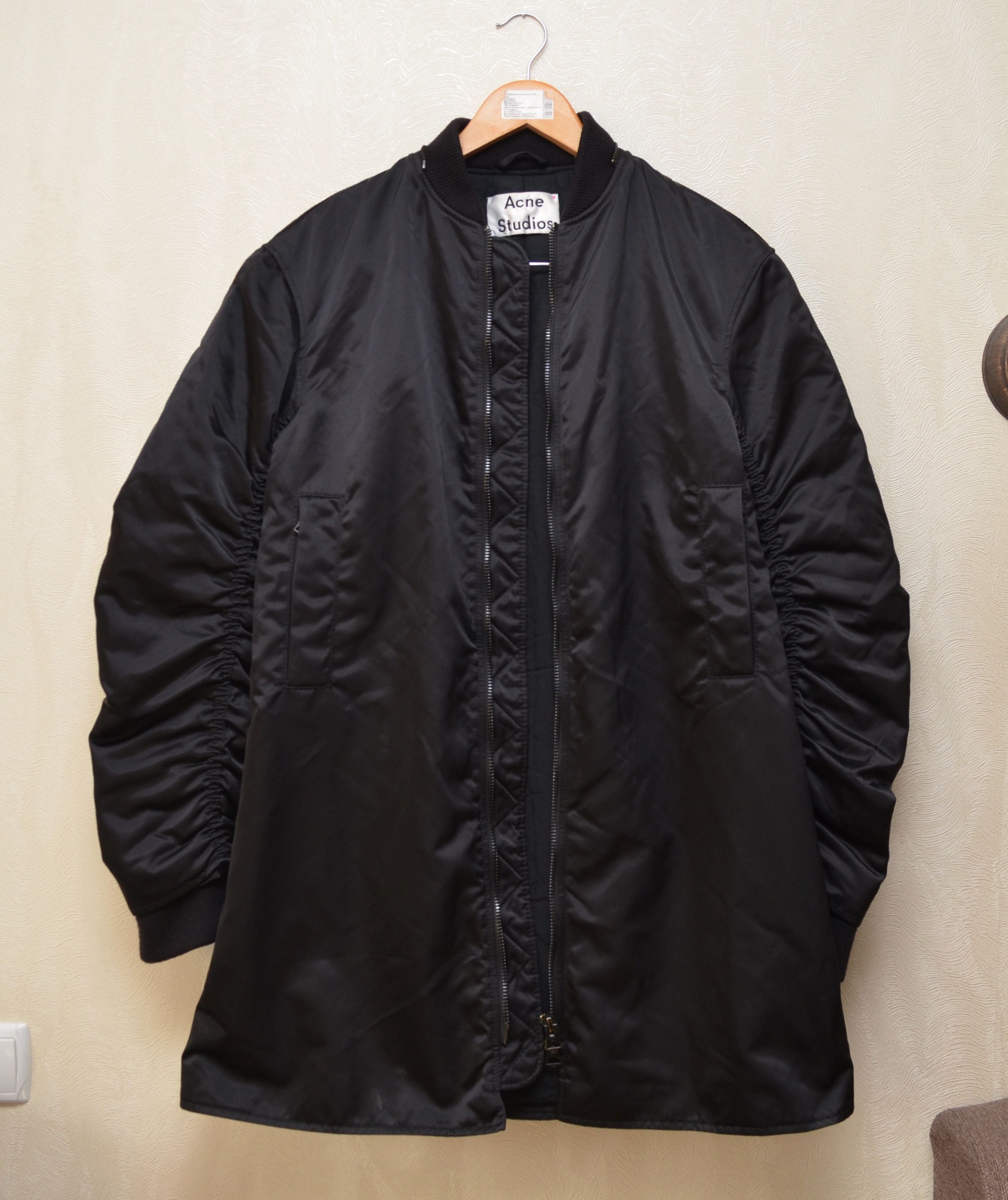 Acne Studios Acne Studios Lexi Ruched Satin Bomber Jacket Black Size XS / US 0-2 / IT 36-38 - 19 Thumbnail