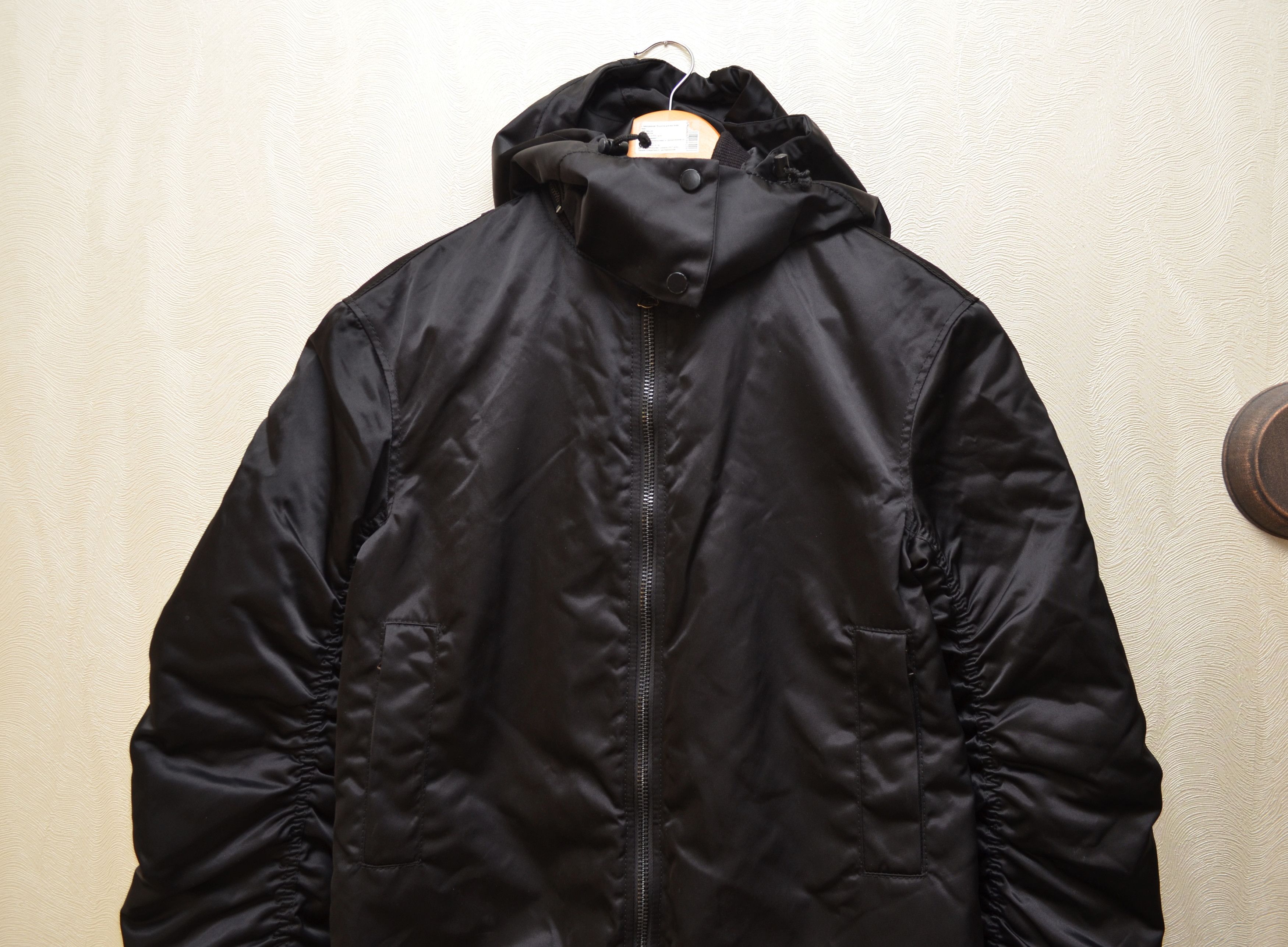 Acne Studios Acne Studios Lexi Ruched Satin Bomber Jacket Black Size XS / US 0-2 / IT 36-38 - 9 Thumbnail