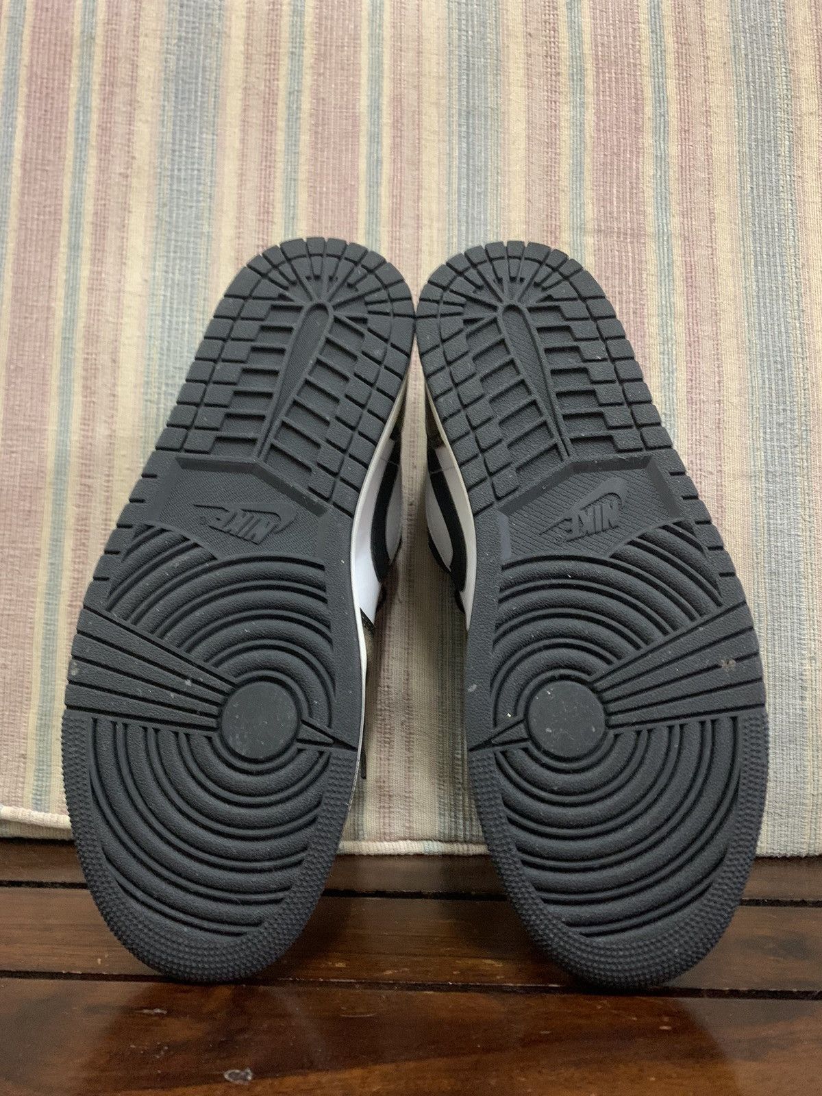 Jordan Brand Nike Air Jordan 1 Low SE Size US 10 / EU 43 - 11 Thumbnail