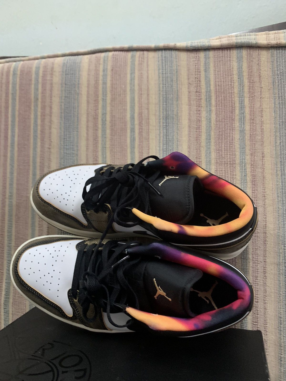 Jordan Brand Nike Air Jordan 1 Low SE Size US 10 / EU 43 - 3 Thumbnail
