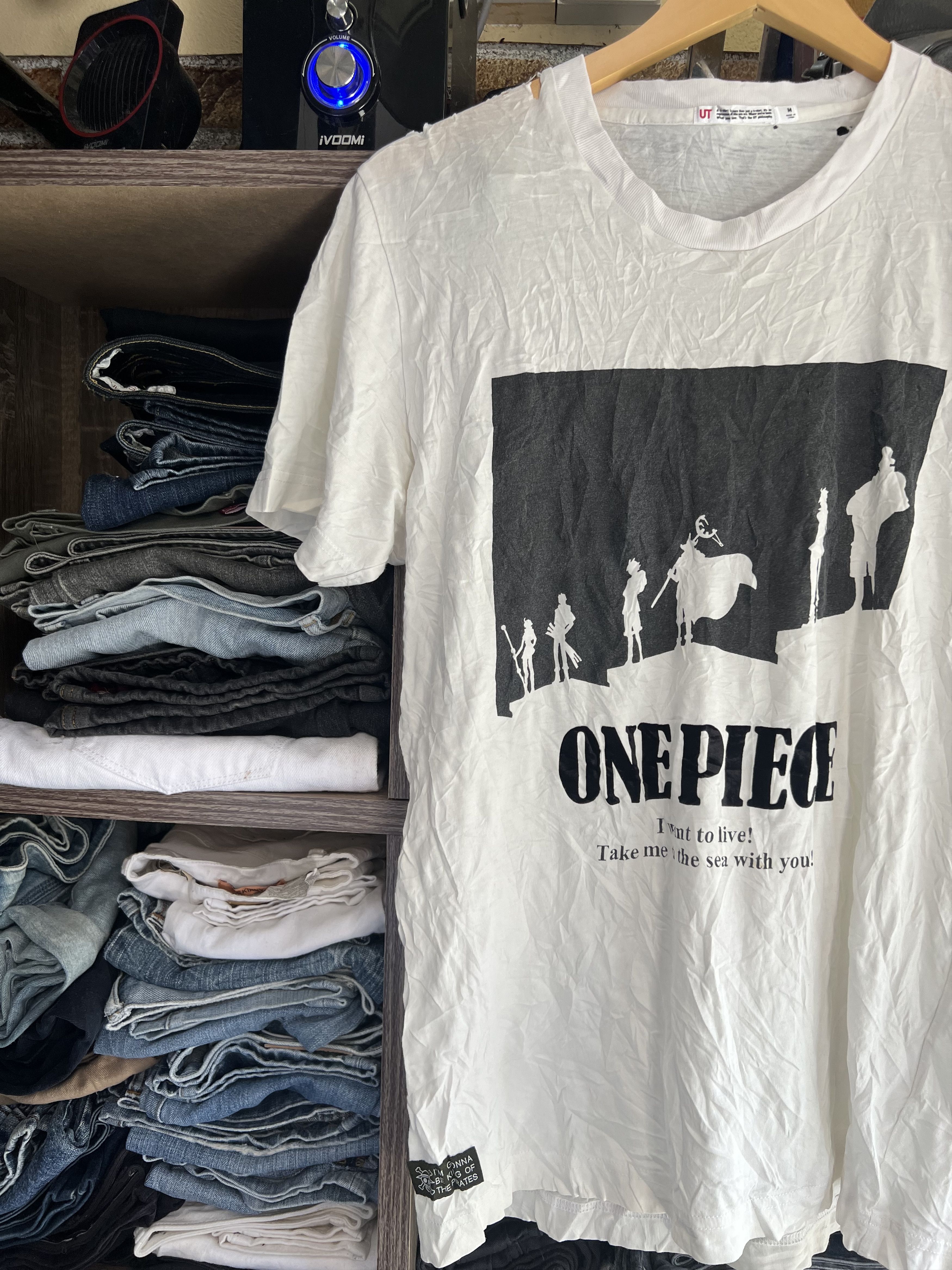 One Piece 🔥Distressed One Piece Uniqlo Printed Tees Size US M / EU 48-50 / 2 - 4 Thumbnail