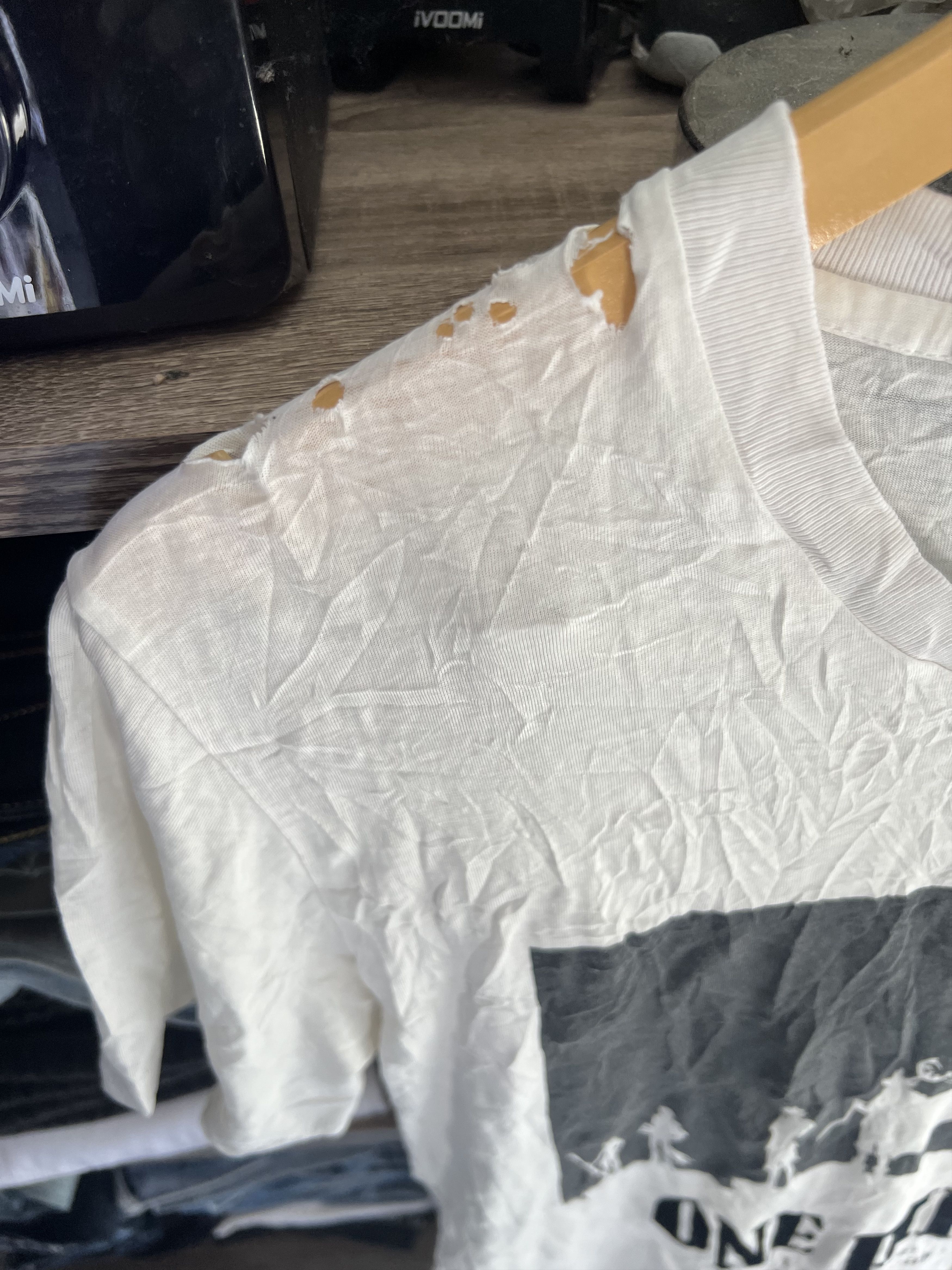 One Piece 🔥Distressed One Piece Uniqlo Printed Tees Size US M / EU 48-50 / 2 - 8 Thumbnail