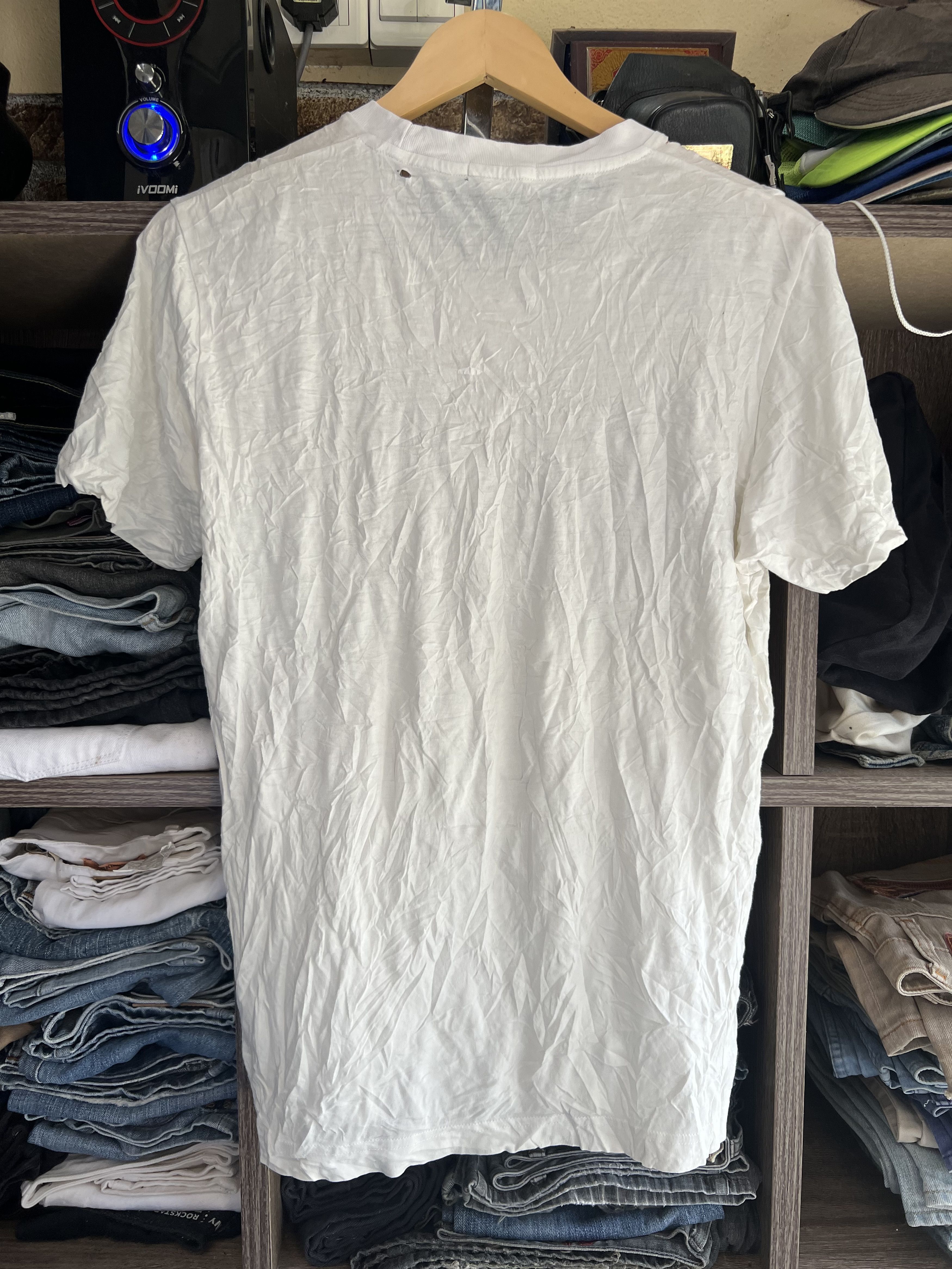 One Piece 🔥Distressed One Piece Uniqlo Printed Tees Size US M / EU 48-50 / 2 - 2 Thumbnail
