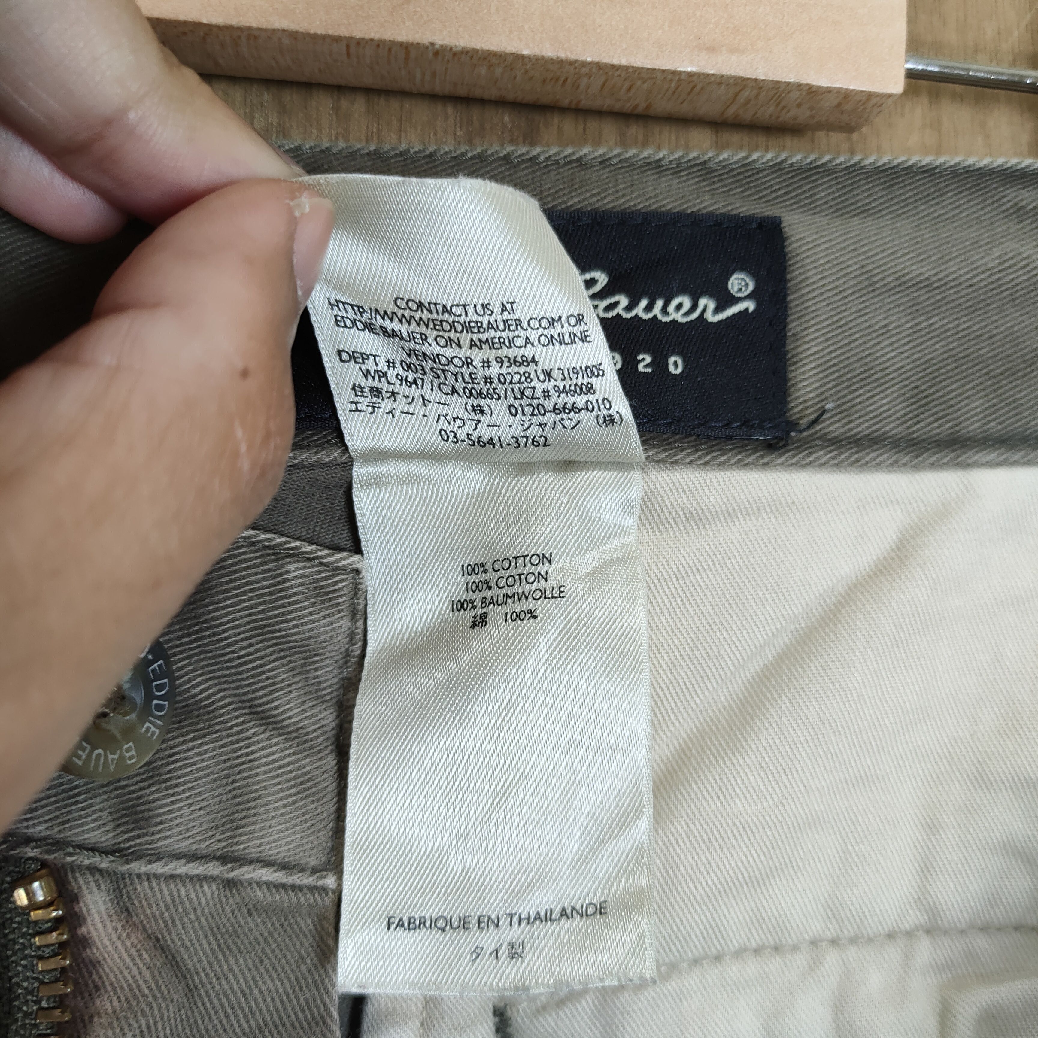 Eddie Bauer VINTAGE EDDIE BAUER FADED BROWN CARGO PANTS Size US 34 / EU 50 - 16 Thumbnail