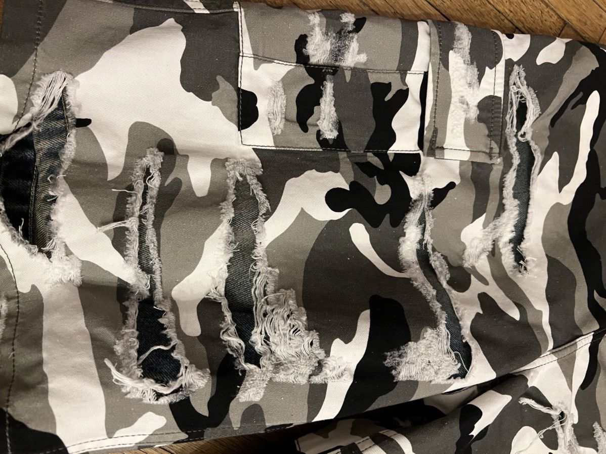 Balenciaga Balenciaga Fall 2021 Trompe-L'Oeil Camo Shorts Size US 34 / EU 50 - 5 Thumbnail