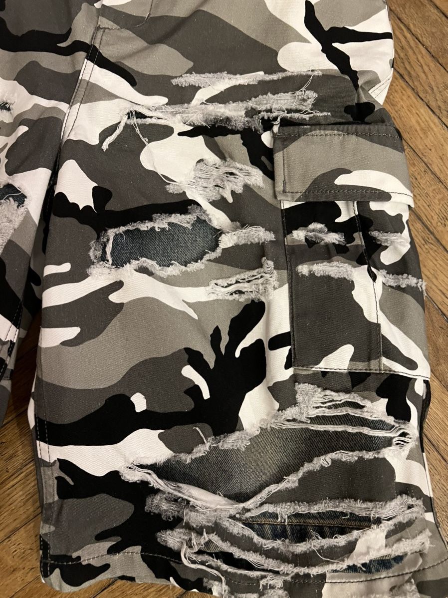 Balenciaga Balenciaga Fall 2021 Trompe-L'Oeil Camo Shorts Size US 34 / EU 50 - 6 Thumbnail