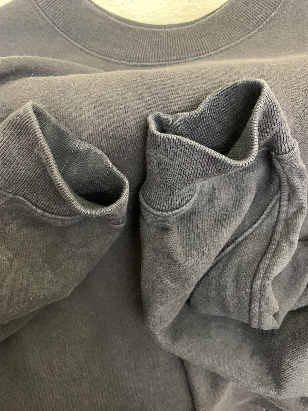 Uniqlo Uniqlo Sweatshirt Black Faded Size US XL / EU 56 / 4 - 3 Thumbnail