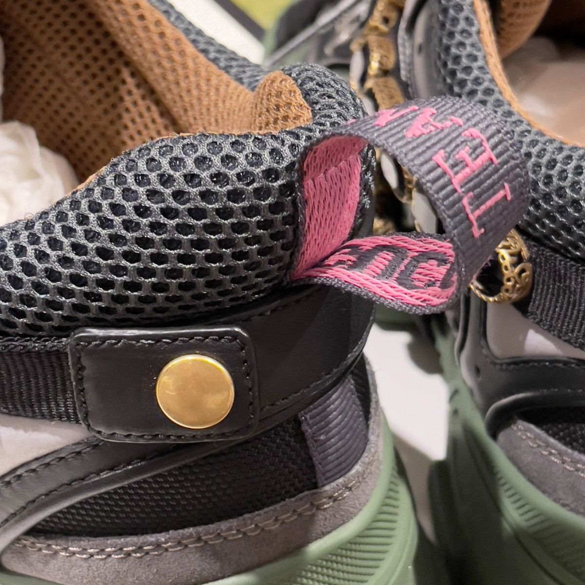 Gucci gucci chunky sega with crystal Size US 10.5 / EU 43-44 - 16 Thumbnail