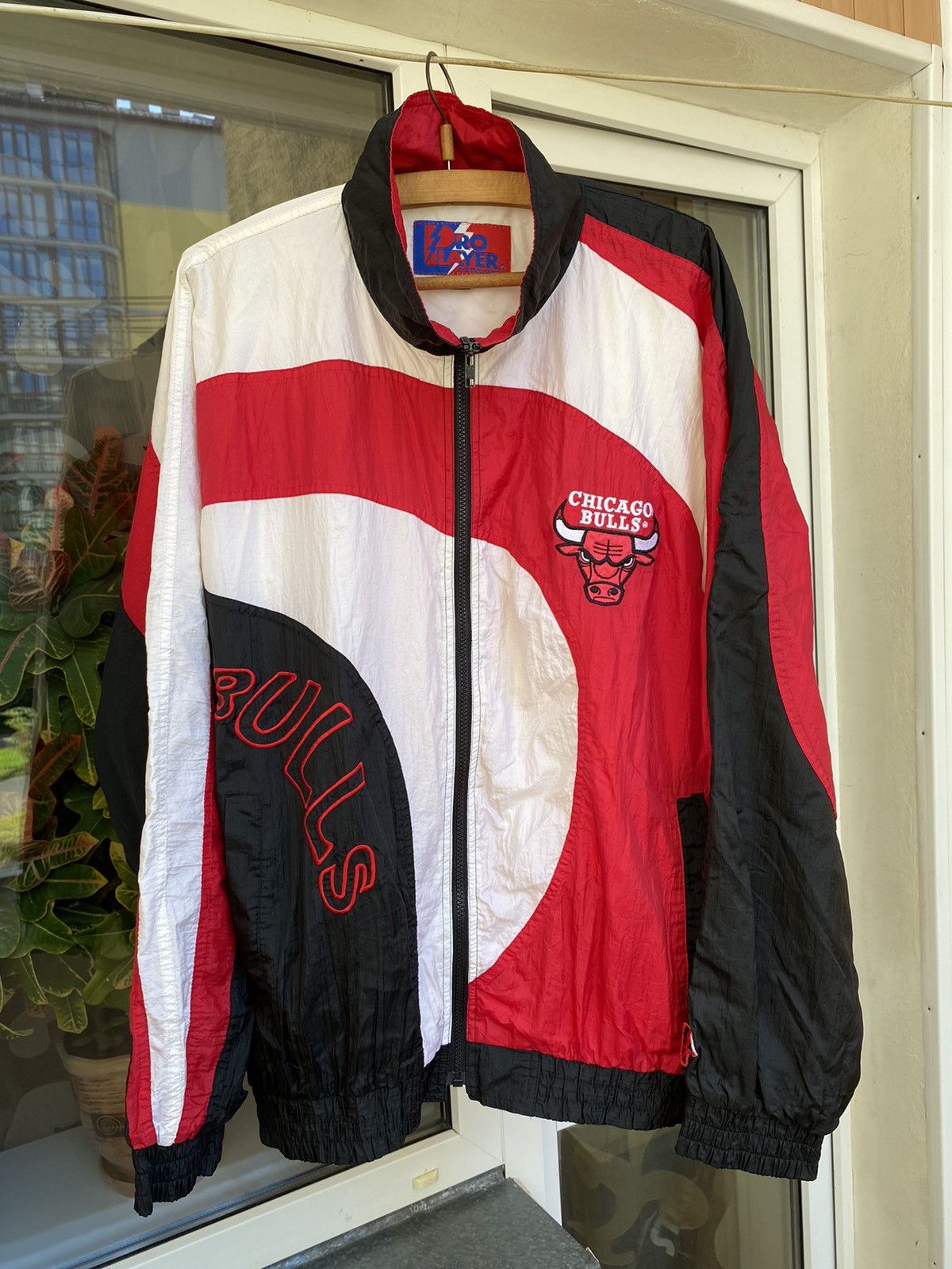 vintage-vintage-chicago-bulls-nba-basketball-jacket-grailed