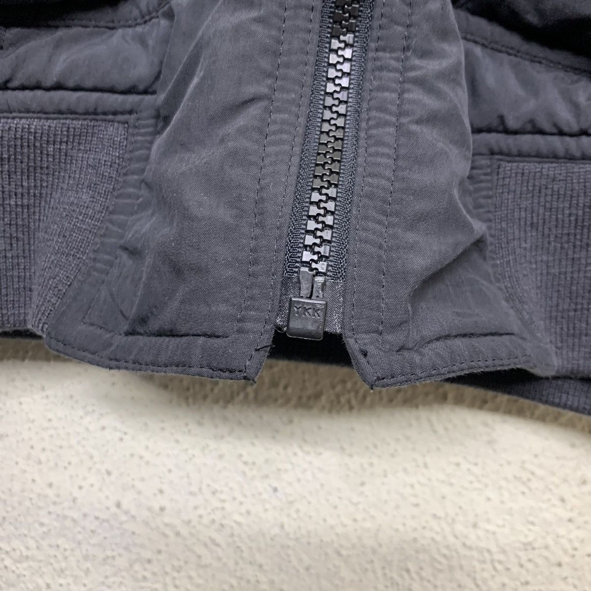 Issey Miyake Steals🔥🔥 Extremely Rare Vintage IS Jacket/ Hoodie Size US M / EU 48-50 / 2 - 6 Thumbnail